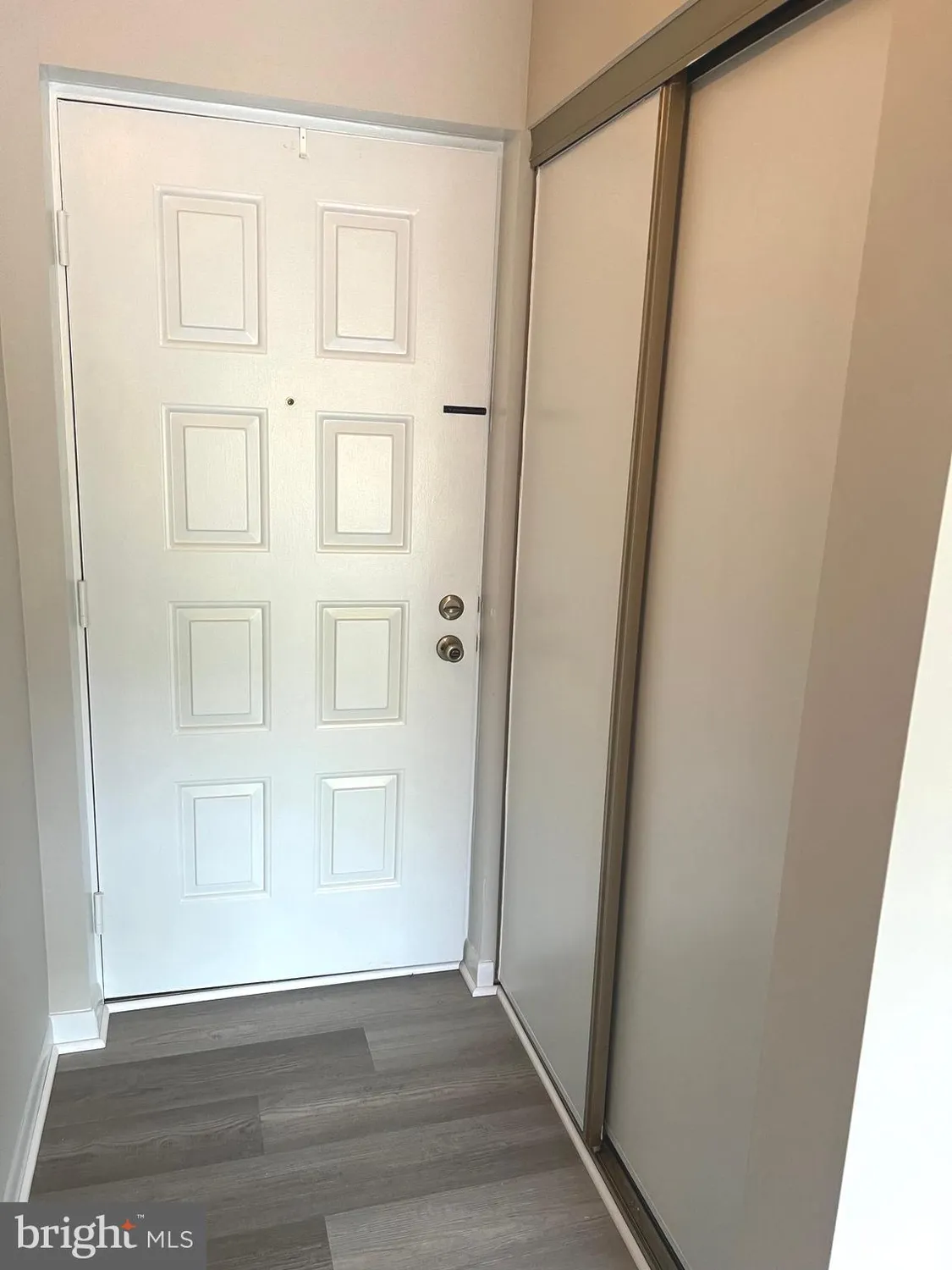 Property Slideshow image 5 of 44 | 15300 beaverbrook ct 88-2b, Silver Spring, MD, 20906