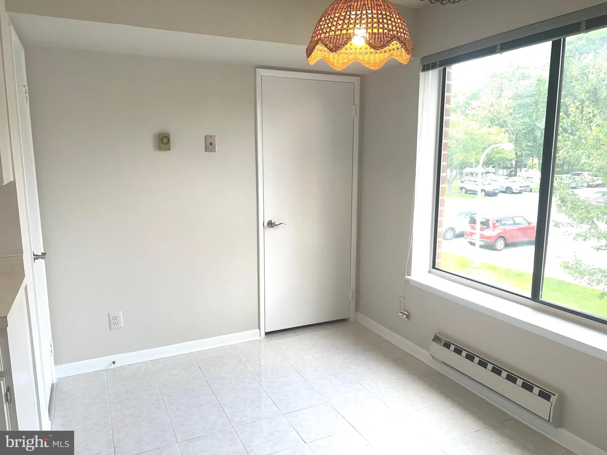 Property Slideshow image 13 of 44 | 15300 beaverbrook ct 88-2b, Silver Spring, MD, 20906