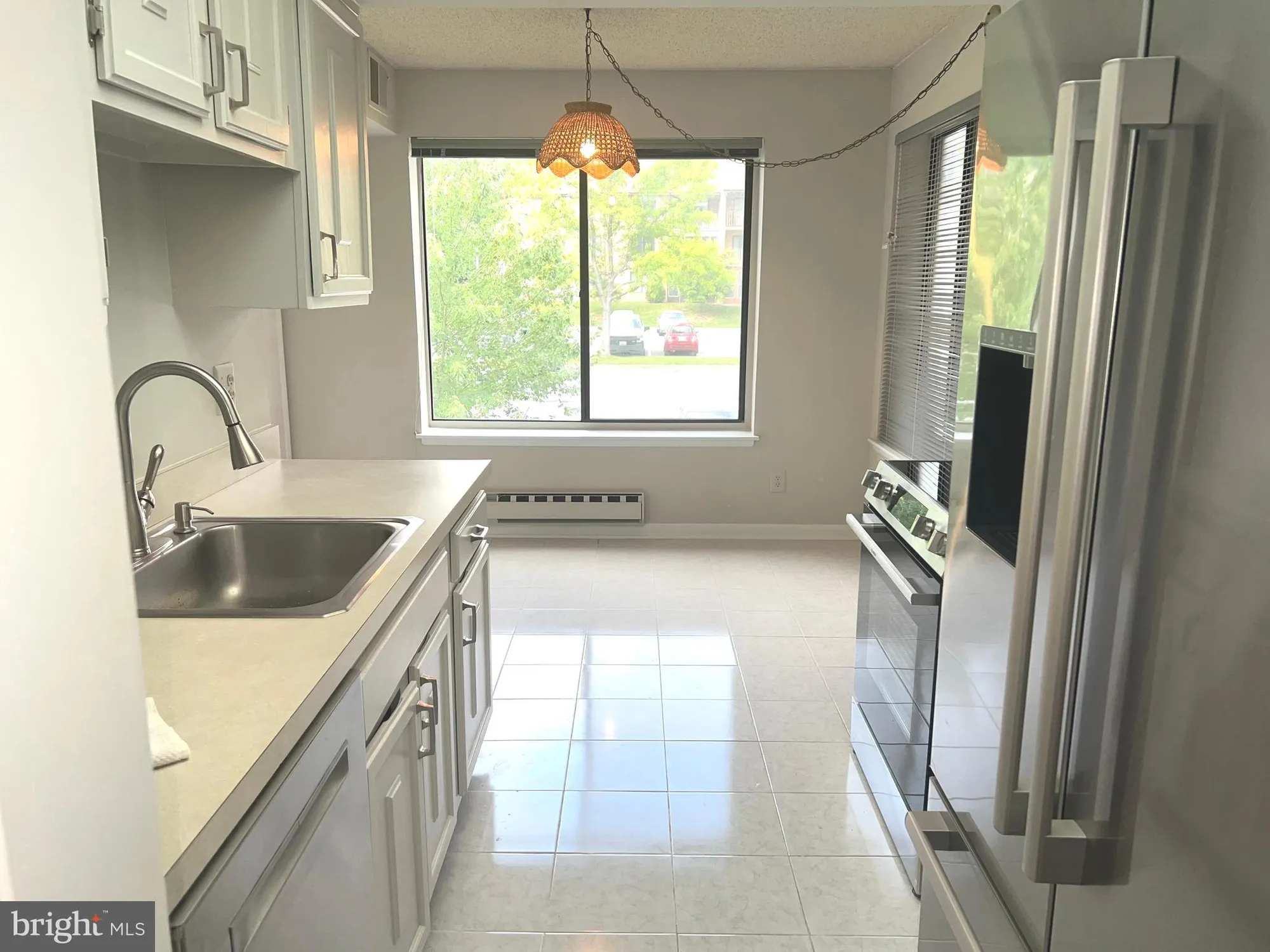 Property Slideshow image 8 of 44 | 15300 beaverbrook ct 88-2b, Silver Spring, MD, 20906