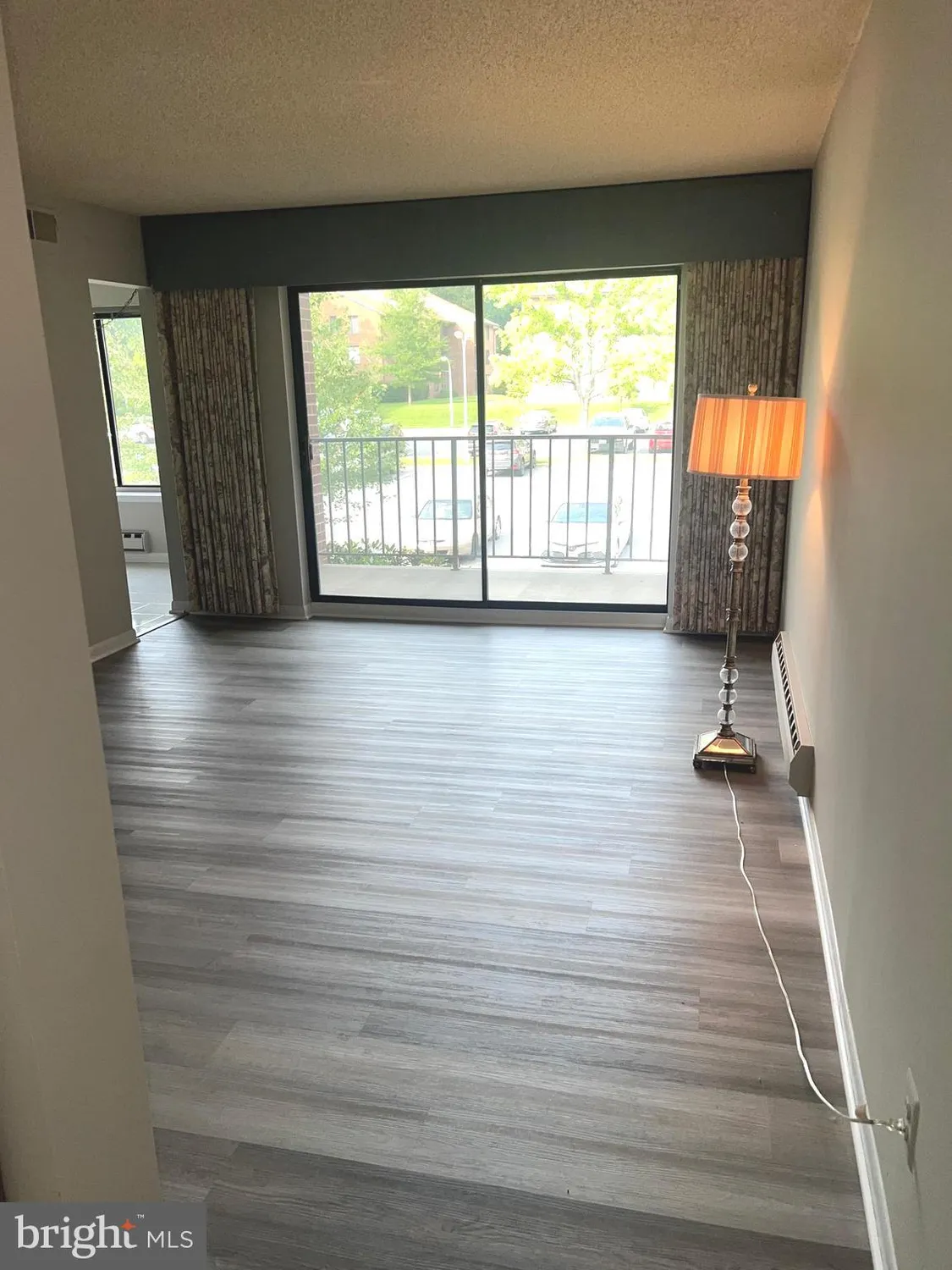 Property Slideshow image 14 of 44 | 15300 beaverbrook ct 88-2b, Silver Spring, MD, 20906