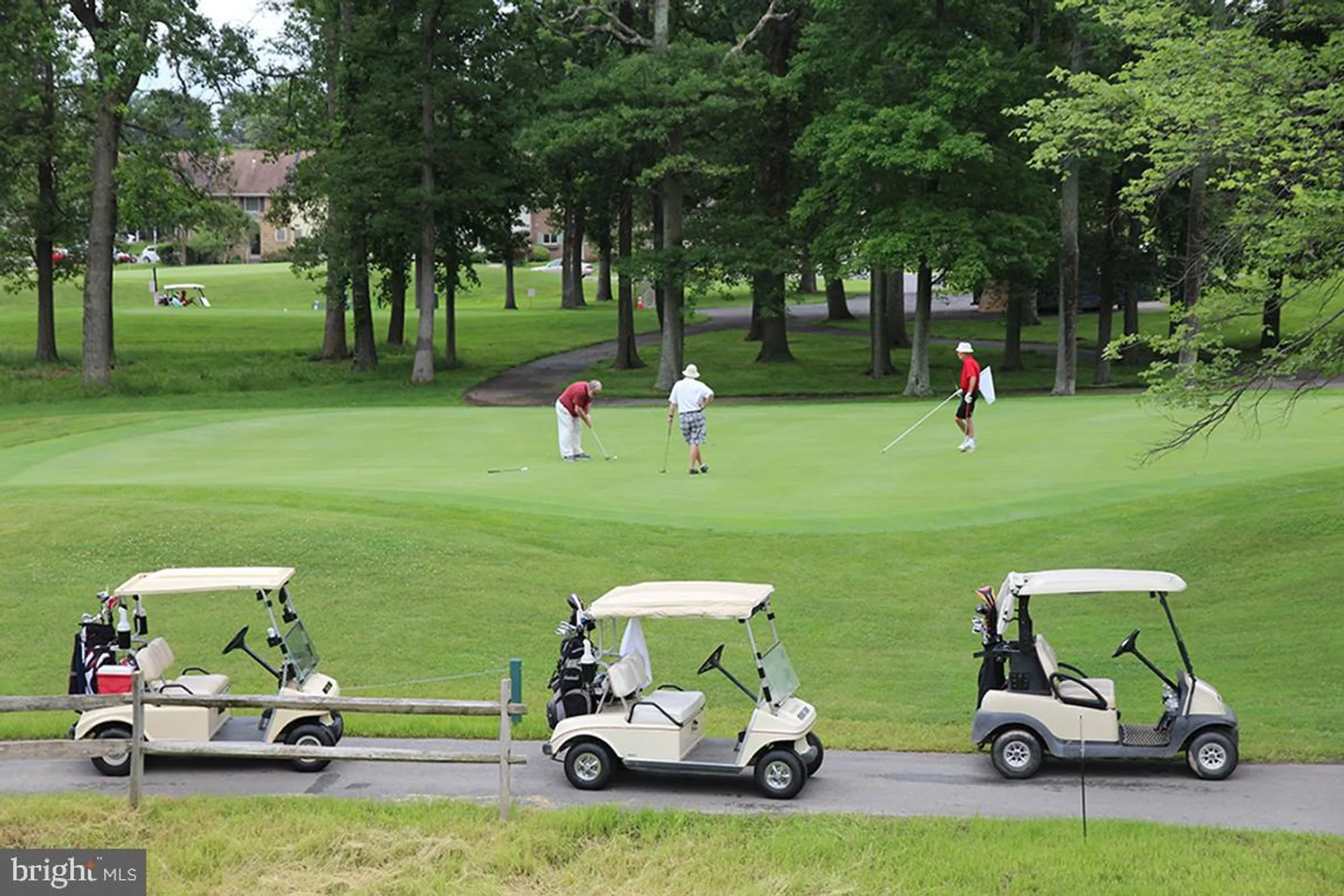 Property Slideshow image 35 of 44 | 15300 beaverbrook ct 88-2b, Silver Spring, MD, 20906