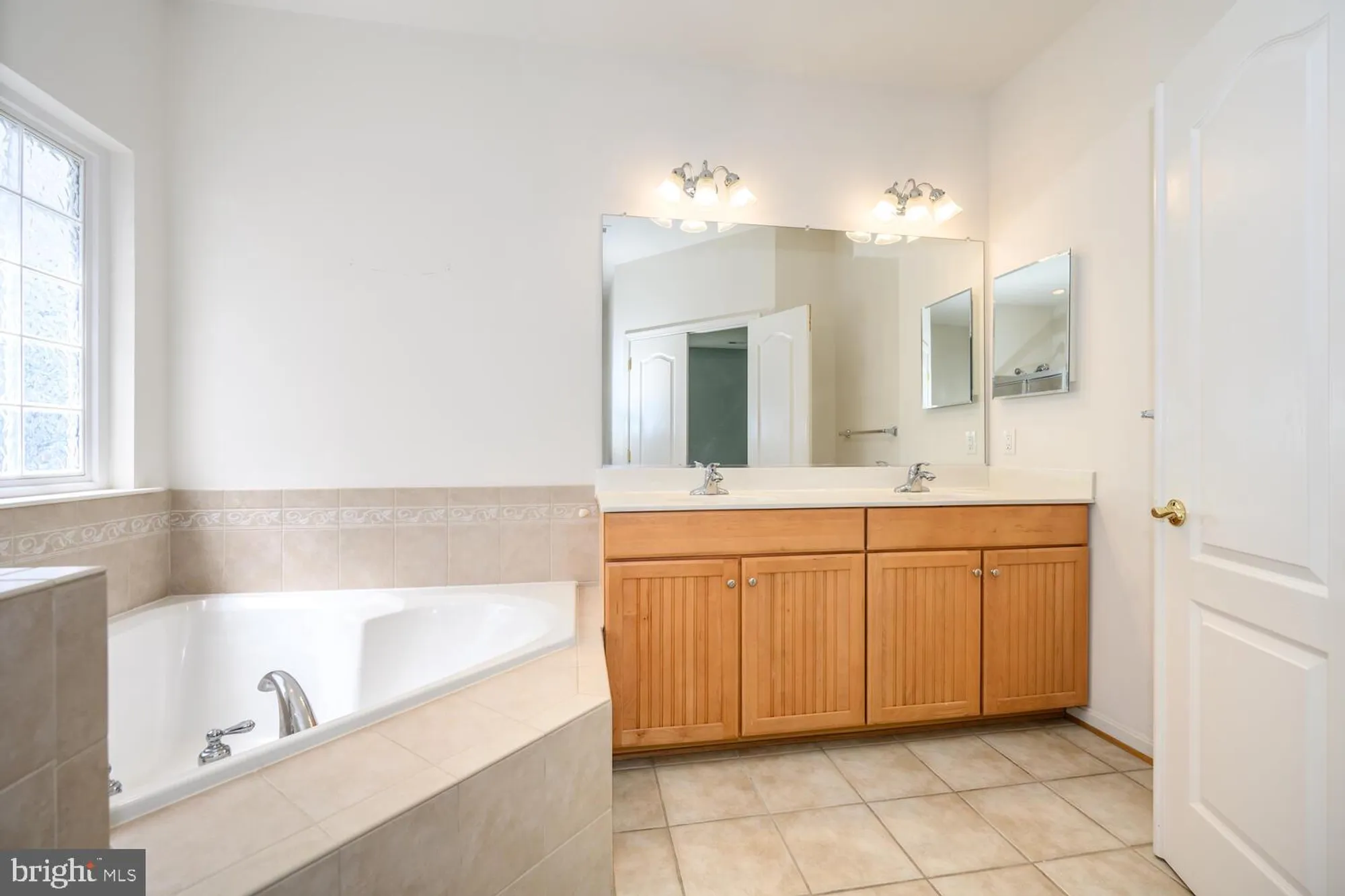 Property Slideshow image 23 of 62 | 214 orchestra pl, Centreville, MD, 21617