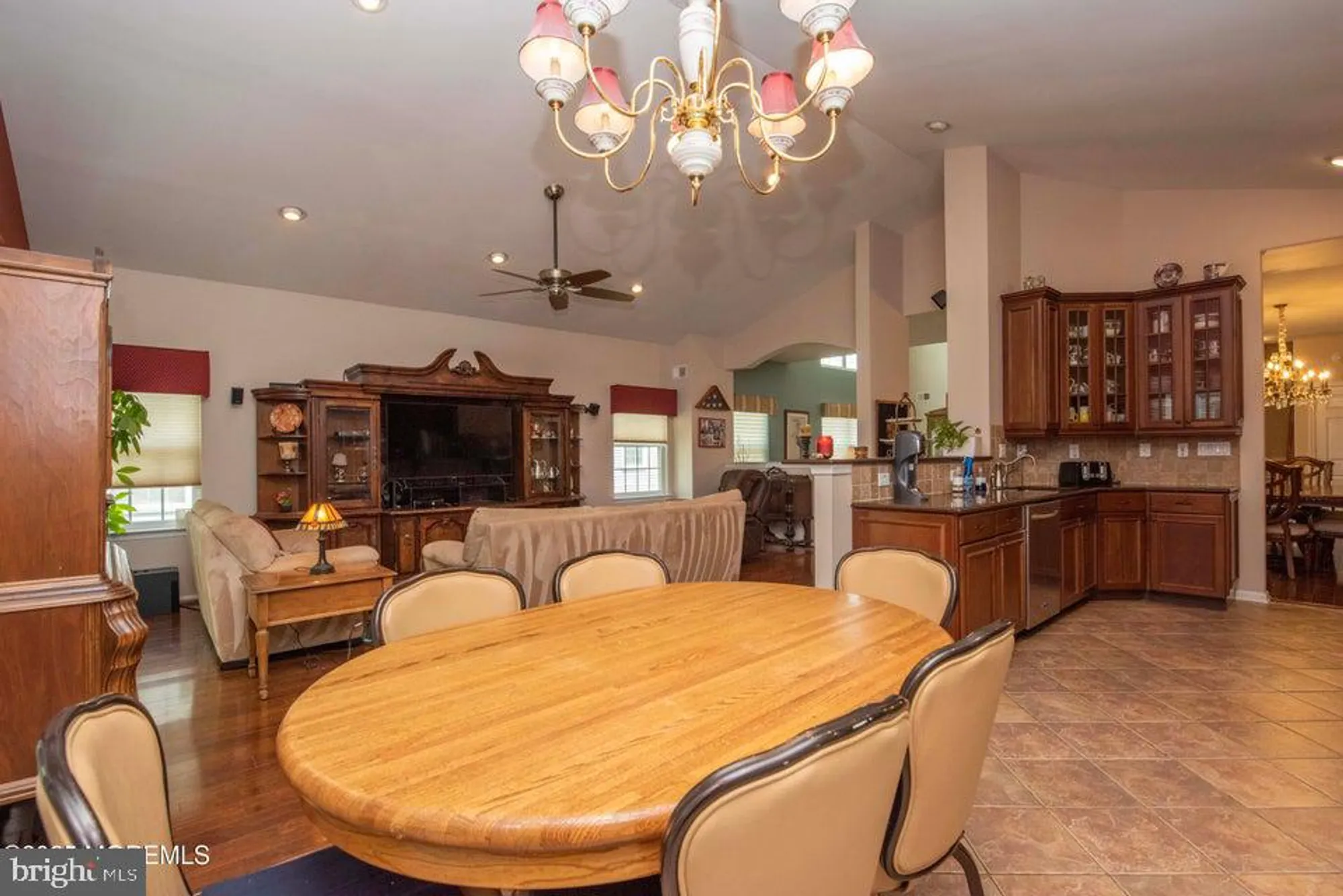 Property Slideshow image 34 of 98 | 221 valencia dr, Monroe Township, NJ, 08831