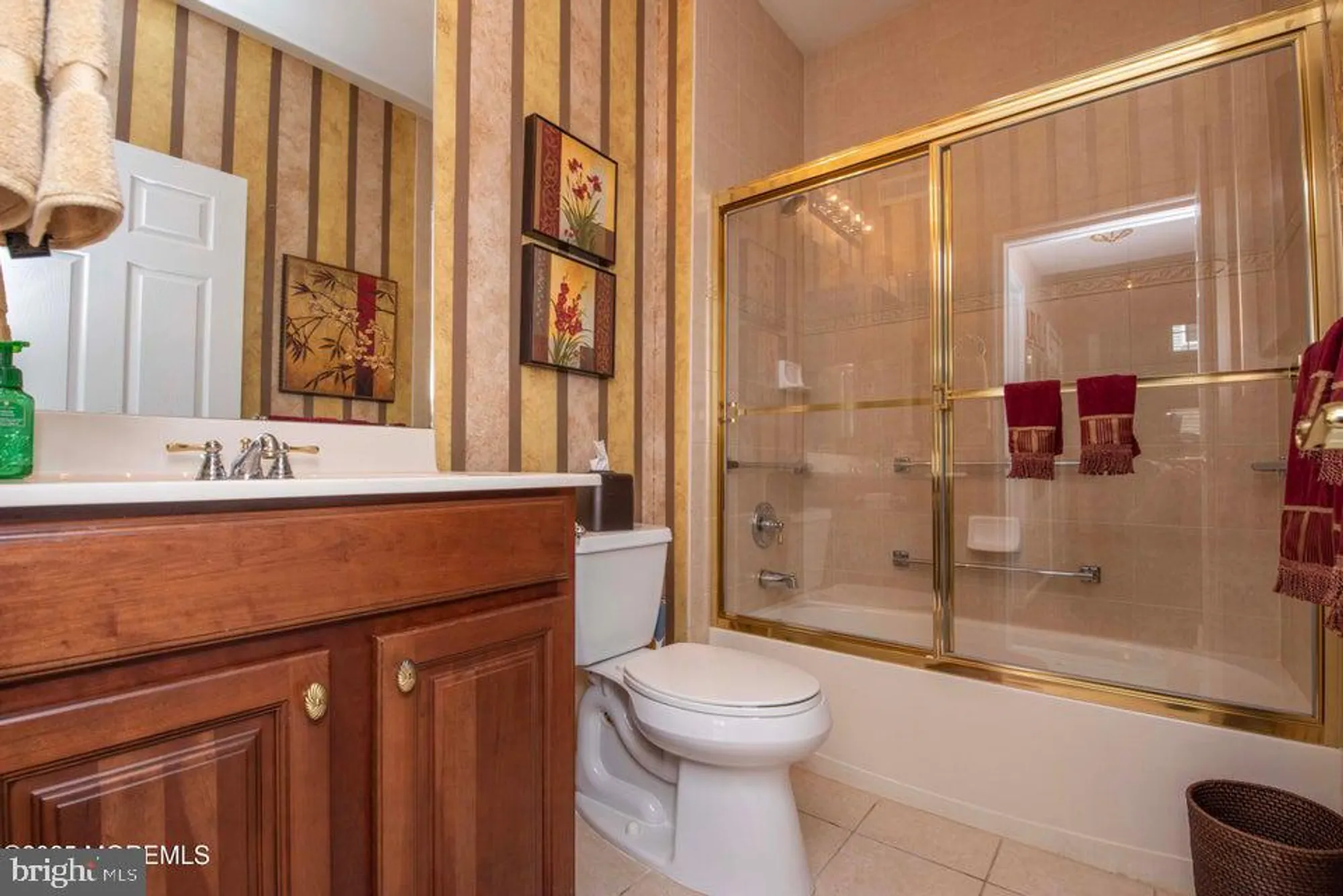 Property Slideshow image 57 of 98 | 221 valencia dr, Monroe Township, NJ, 08831