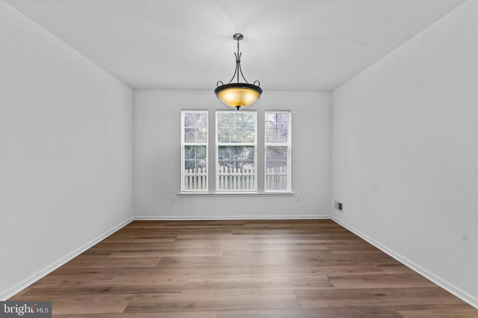 Property Slideshow image 15 of 39 | 4 brakeman ct, Hightstown, NJ, 08520