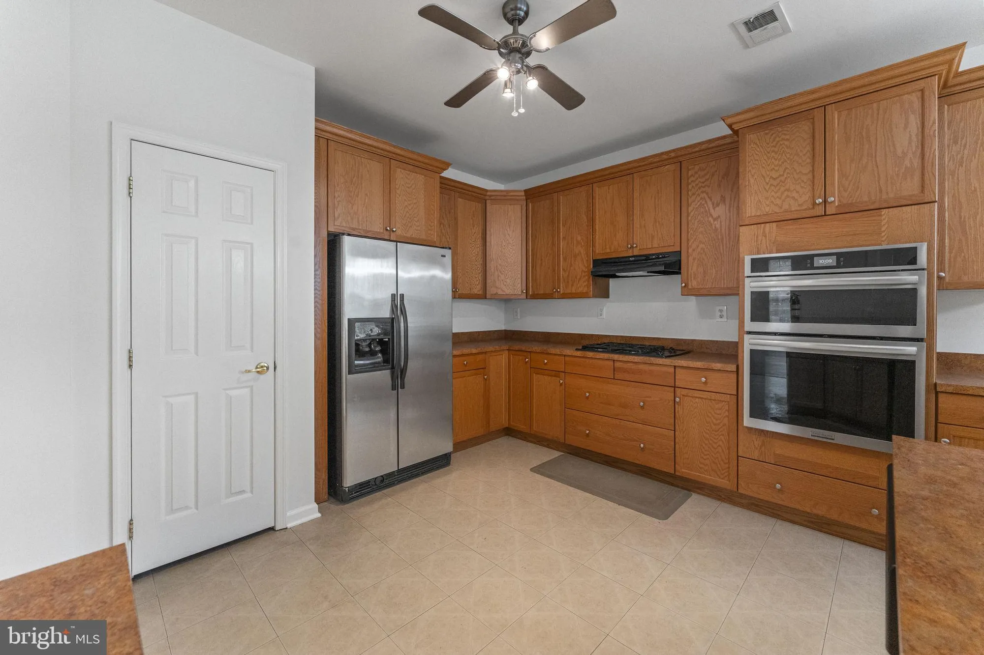 Property Slideshow image 20 of 39 | 4 brakeman ct, Hightstown, NJ, 08520