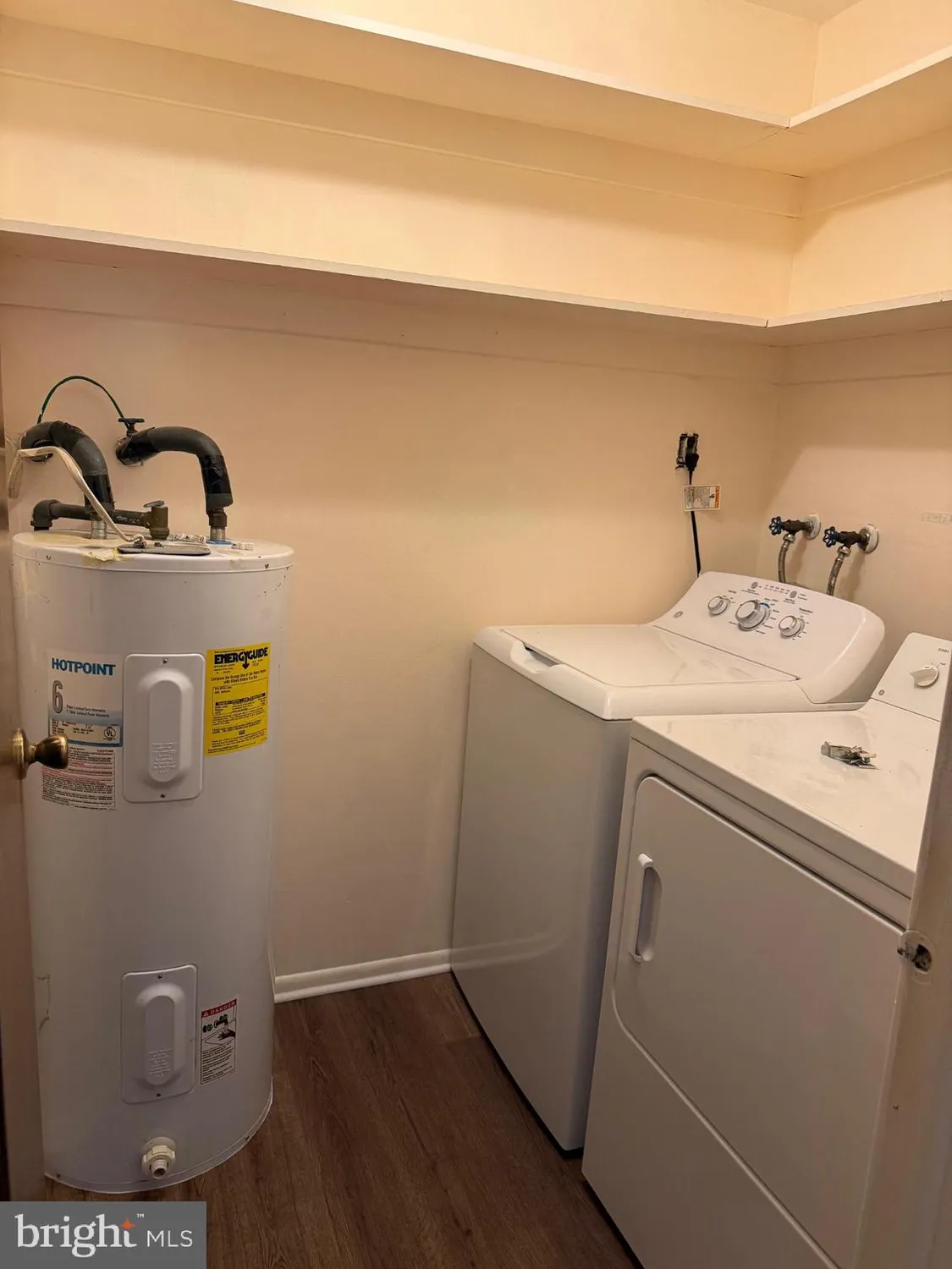 Property Slideshow image 7 of 21 | 768d hudson pkwy, Whiting, NJ, 08759