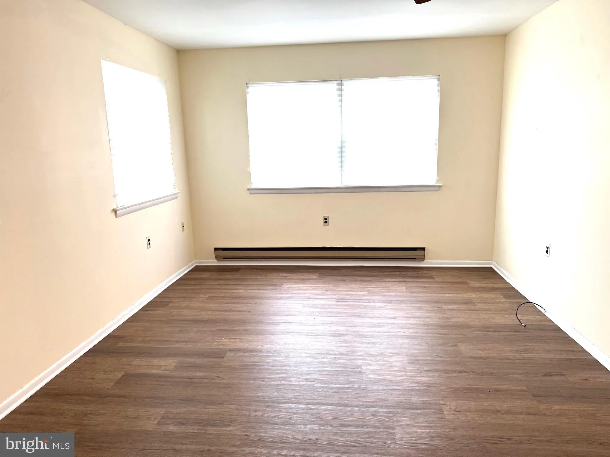 Property Slideshow image 12 of 21 | 768d hudson pkwy, Whiting, NJ, 08759