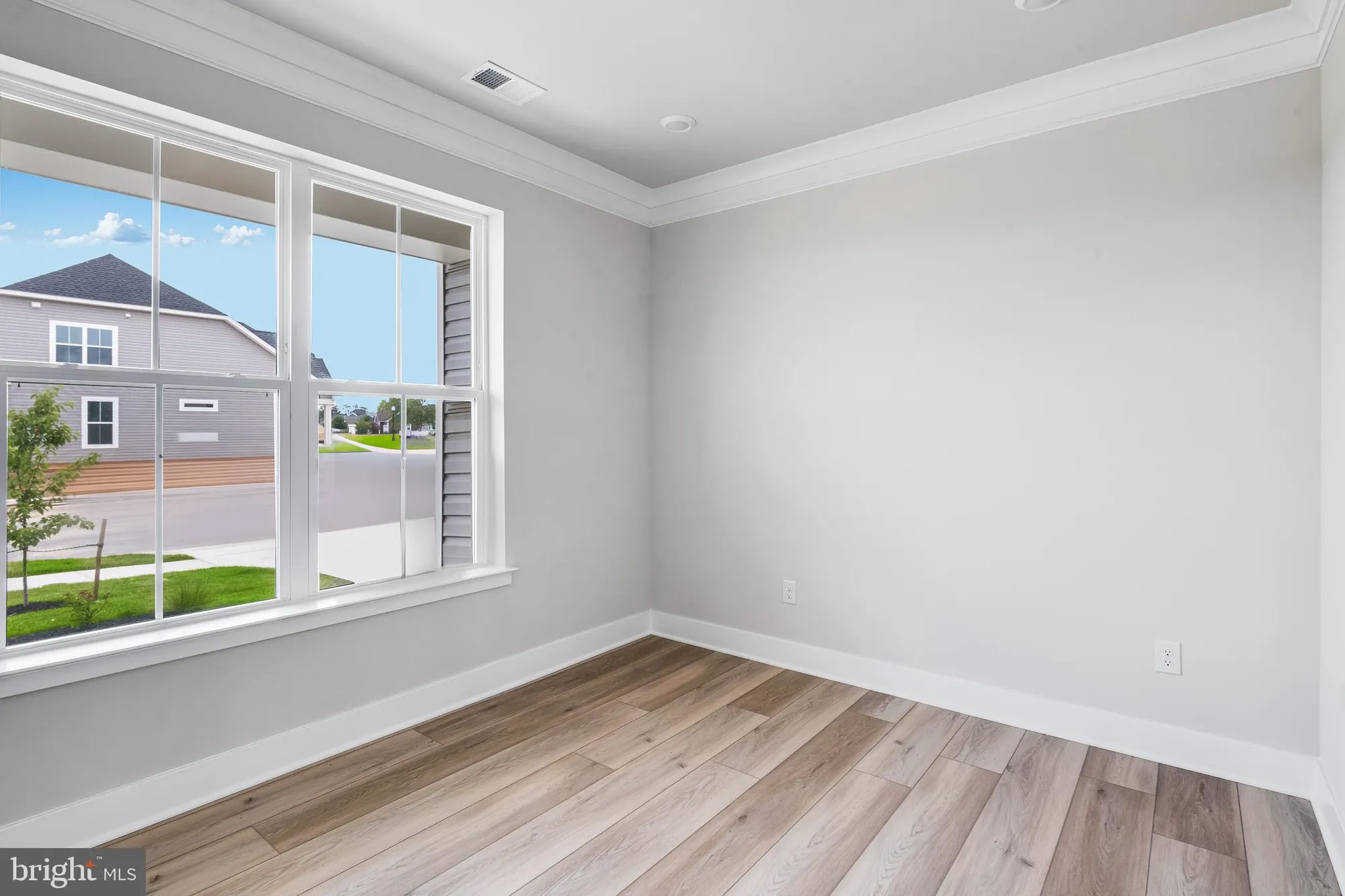 Property Slideshow image 3 of 42 | 211 mariners cir, Milton, DE, 19968