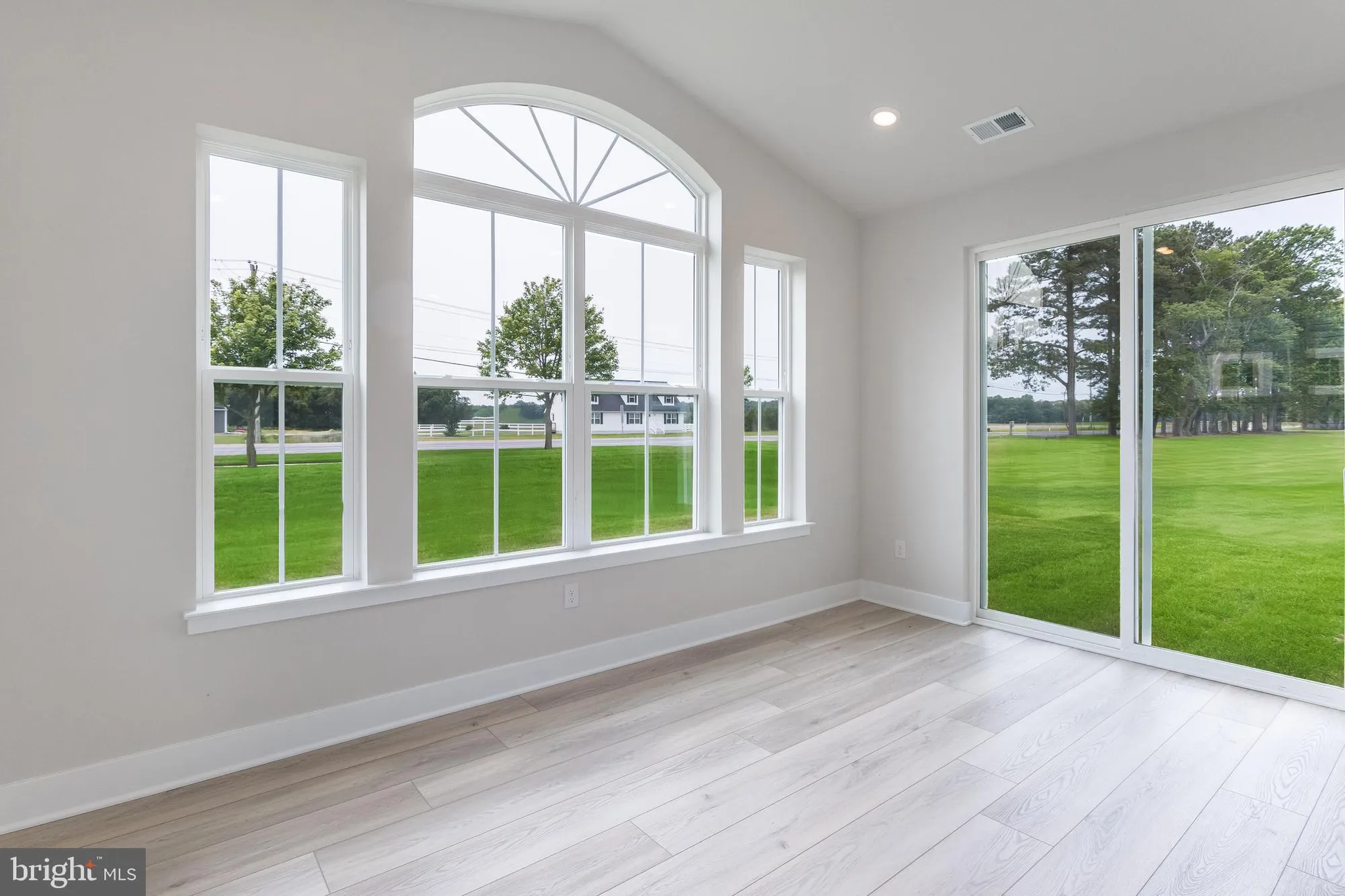 Property Slideshow image 10 of 42 | 211 mariners cir, Milton, DE, 19968