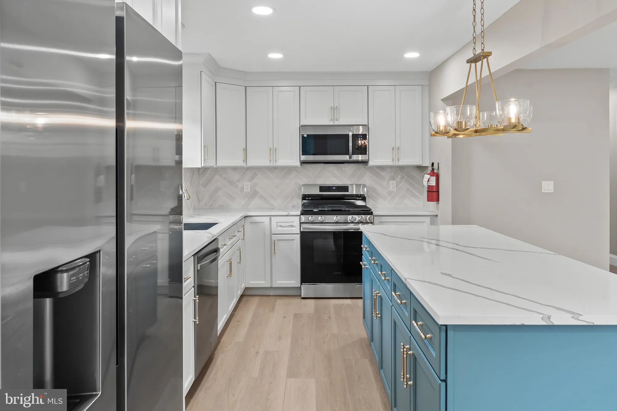 Property Slideshow image 6 of 23 | 15 brian ct, Toms River, NJ, 08757