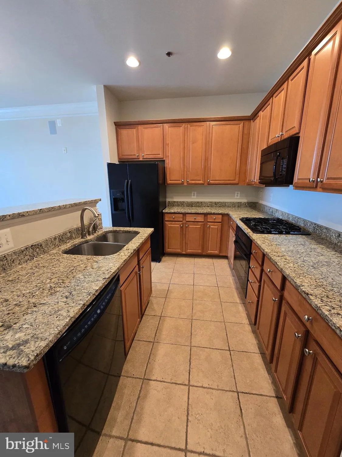 Property Slideshow image 10 of 29 | 680 watermans dr apt 301, Woodbridge, VA, 22191