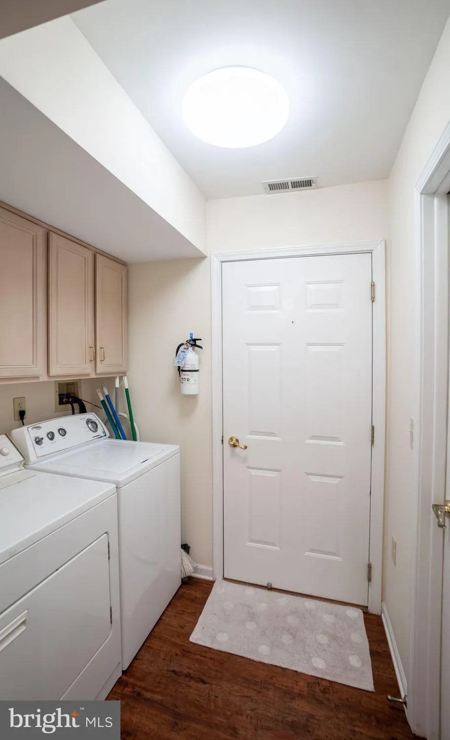 Property Slideshow image 11 of 21 | 18 woolsey ct, Pennington, NJ, 08534