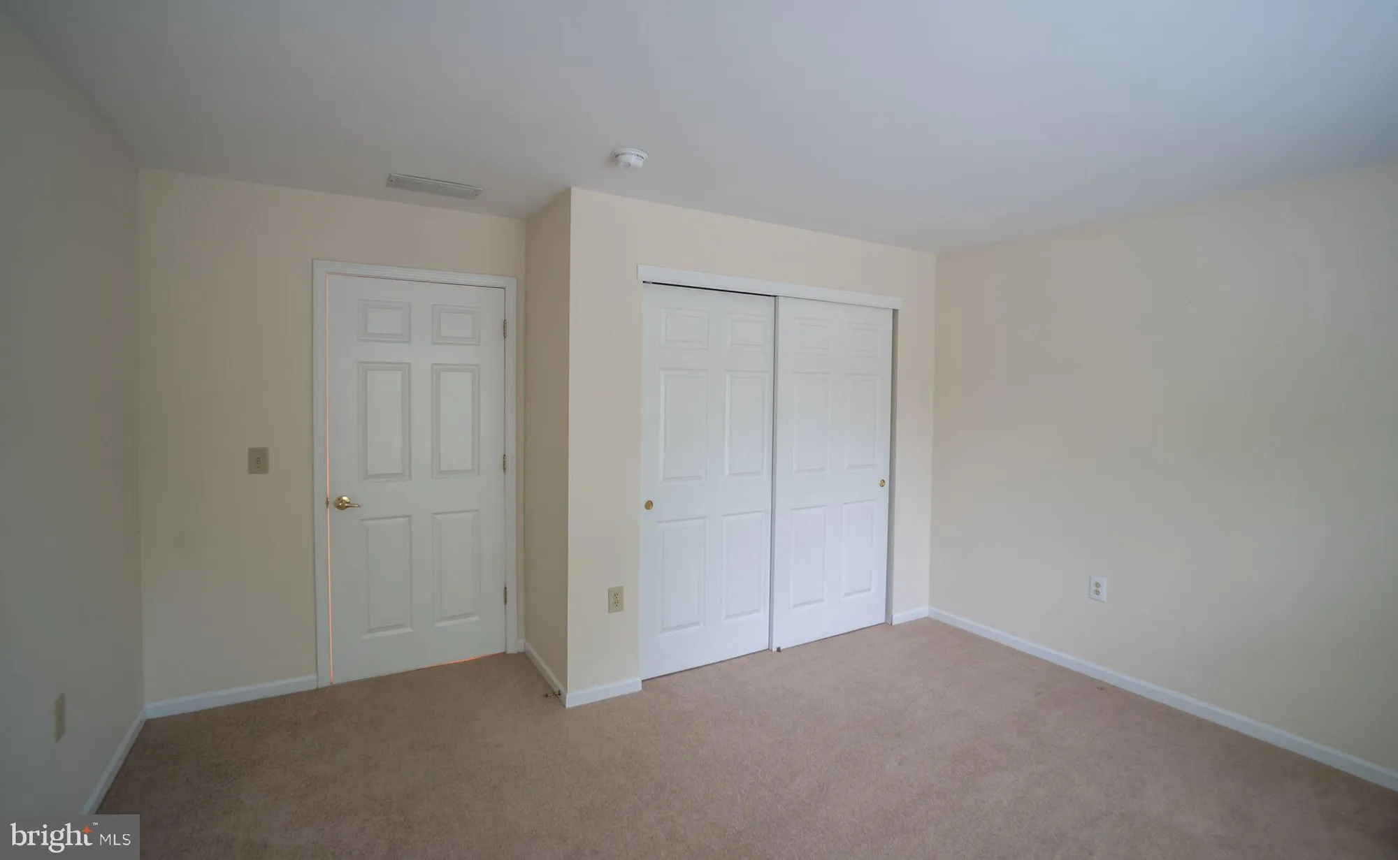 Property Slideshow image 12 of 21 | 18 woolsey ct, Pennington, NJ, 08534