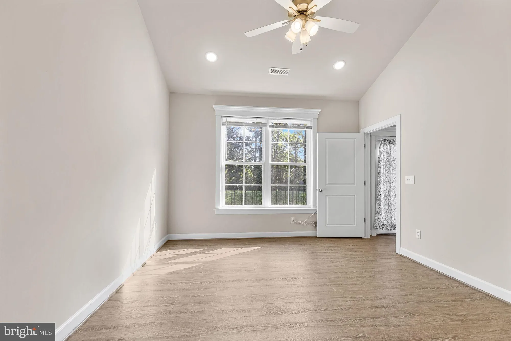 Property Slideshow image 32 of 39 | 5711 finley rose ct, Fredericksburg, VA, 22407