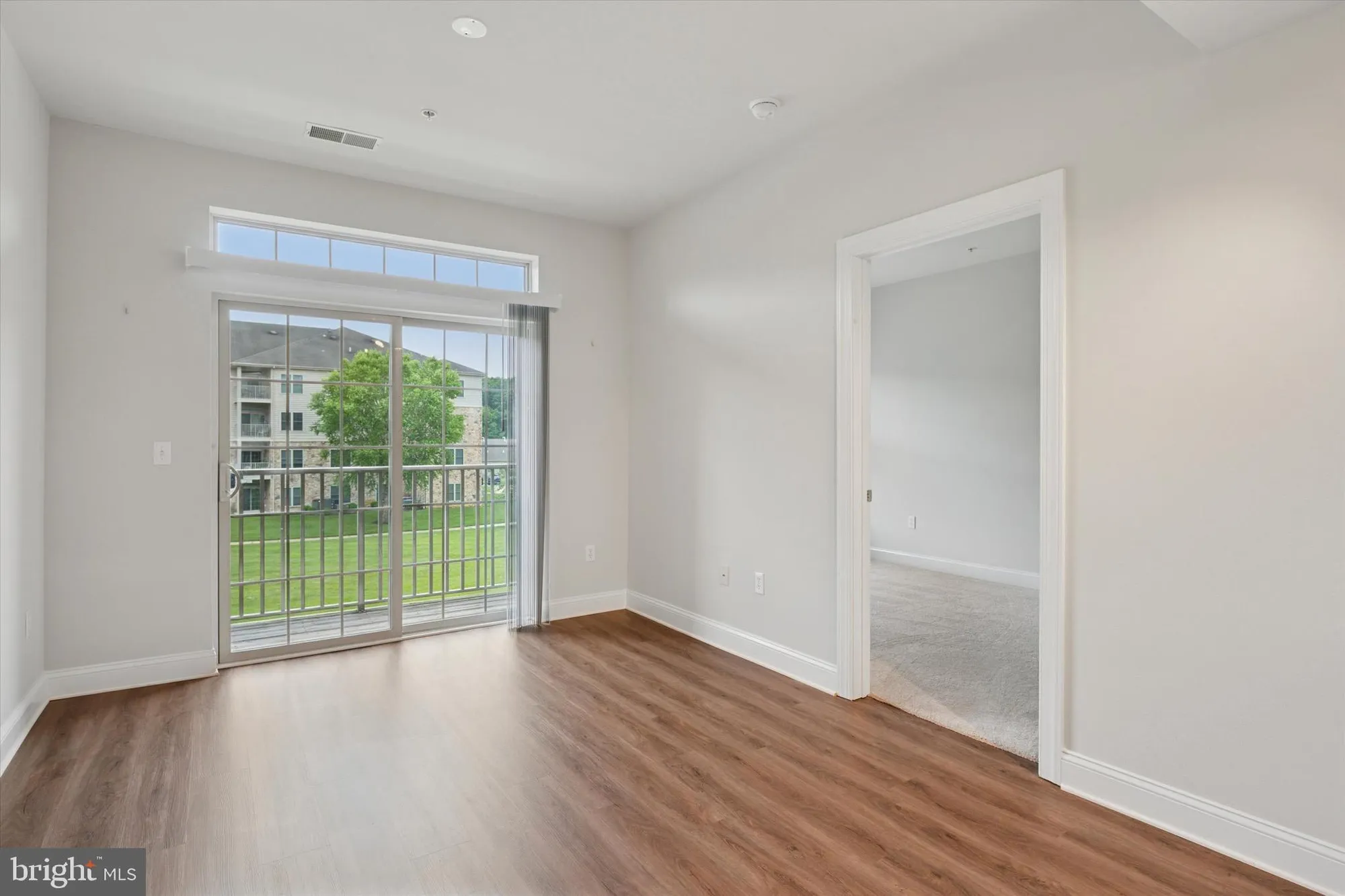 Property Slideshow image 12 of 25 | 3000 fountainview cir # 3206, Newark, DE, 19713