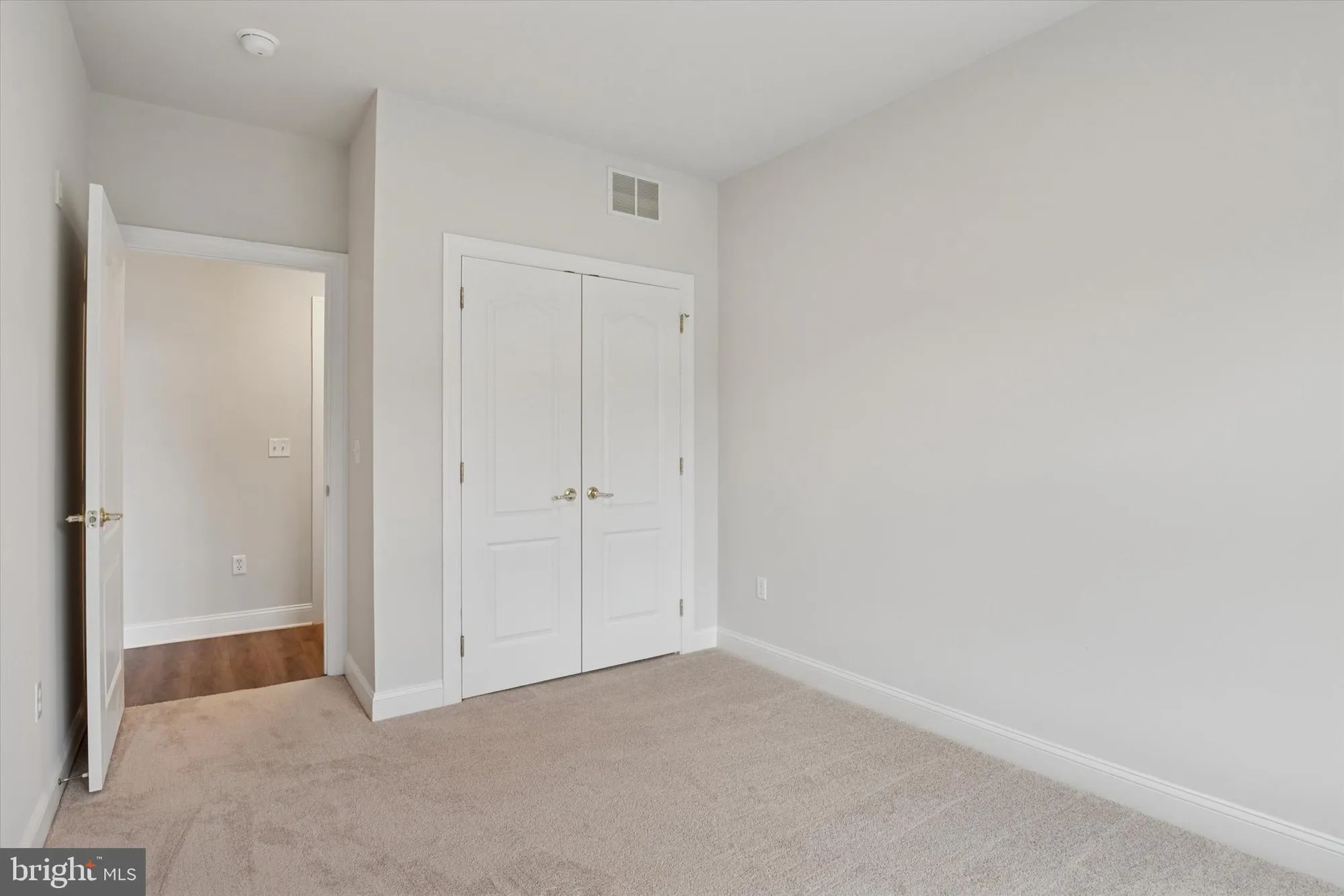 Property Slideshow image 18 of 25 | 3000 fountainview cir # 3206, Newark, DE, 19713