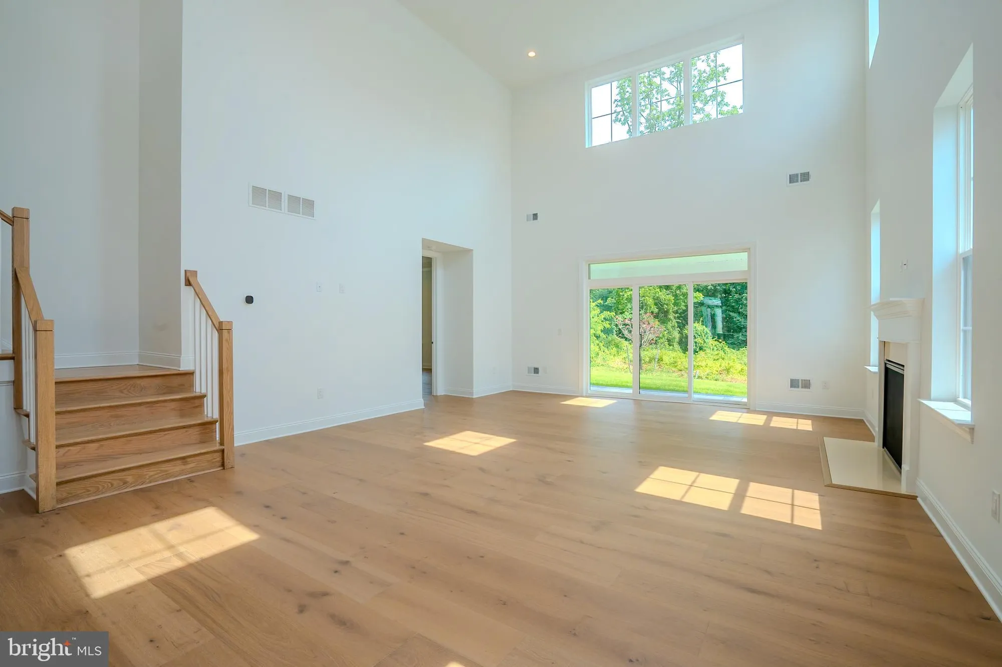 Property Slideshow image 17 of 38 | 15 ashlynn ct, Englishtown, NJ, 07726