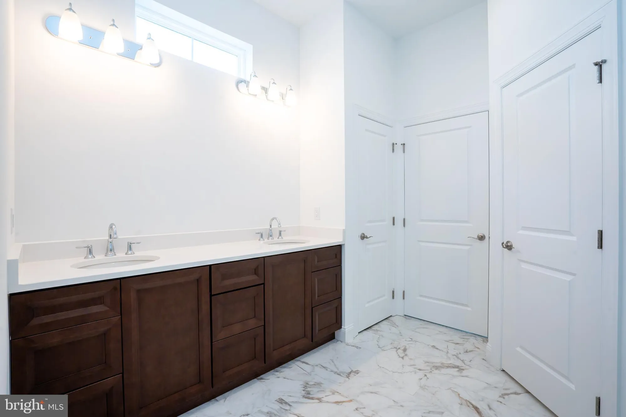 Property Slideshow image 26 of 38 | 15 ashlynn ct, Englishtown, NJ, 07726