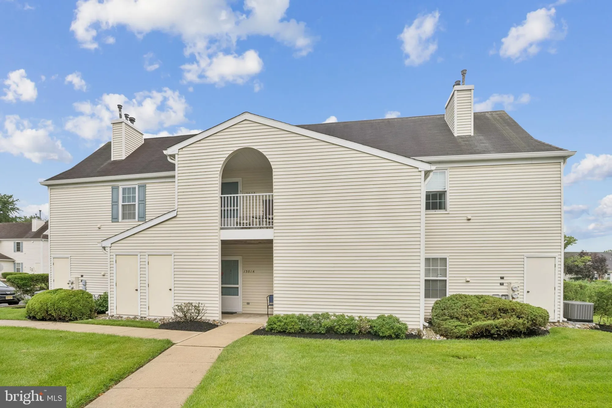 Property Slideshow image 2 of 29 | 1302 ginger dr # b, Mount Laurel, NJ, 08054