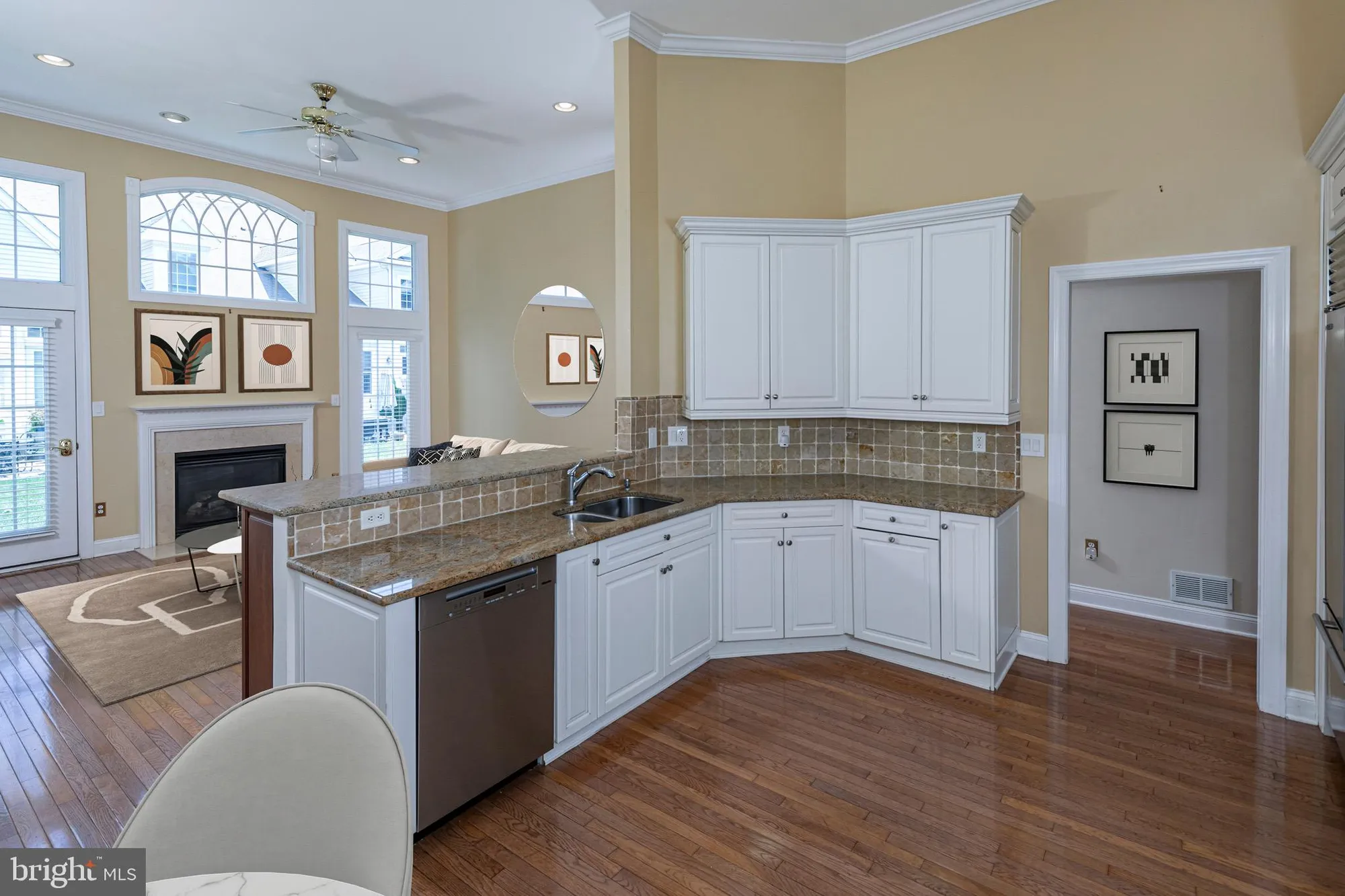 Property Slideshow image 8 of 23 | 6 allura ct, Lawrence Township, NJ, 08648