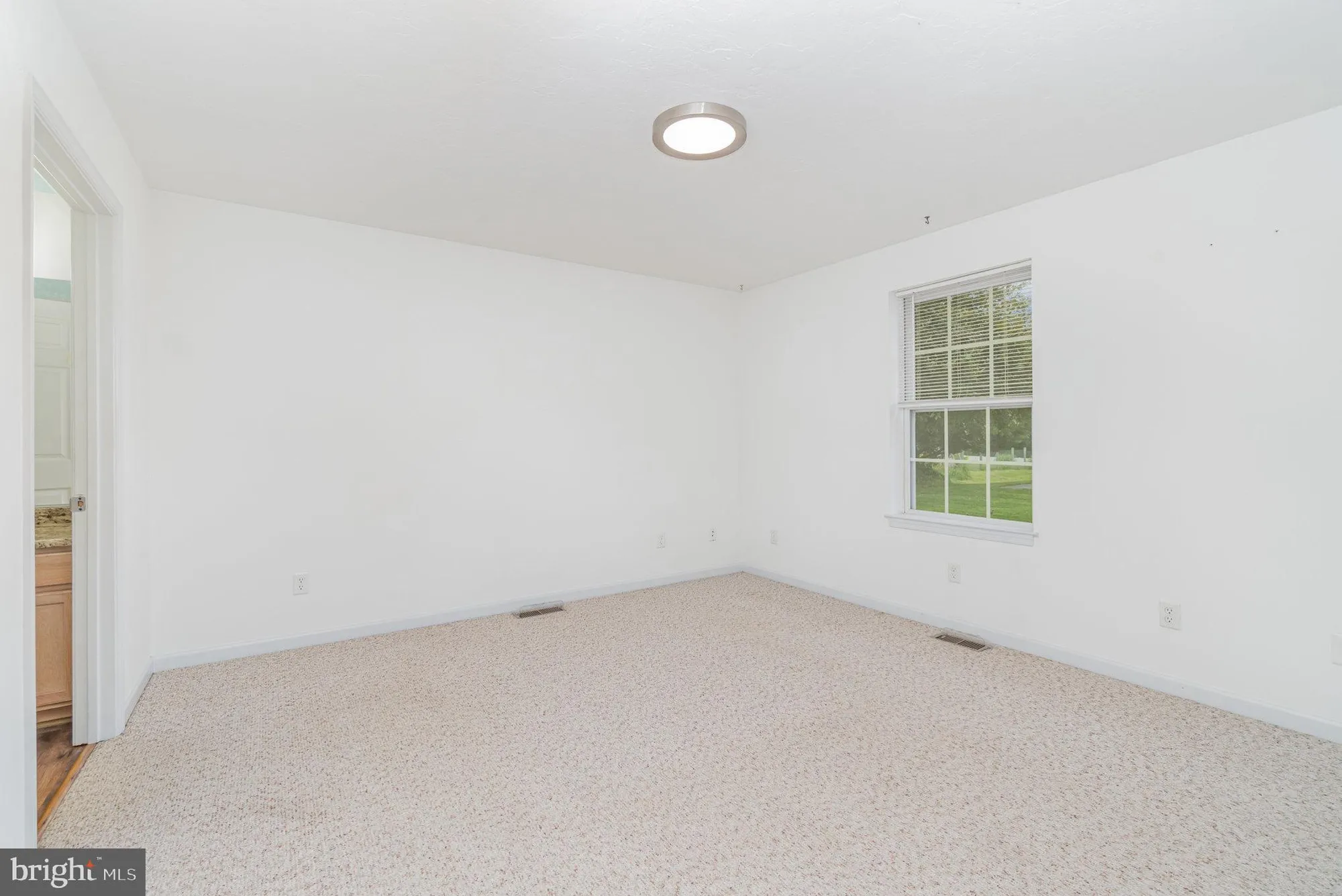 Property Slideshow image 12 of 39 | 38 lantern ln, Shippensburg, PA, 17257