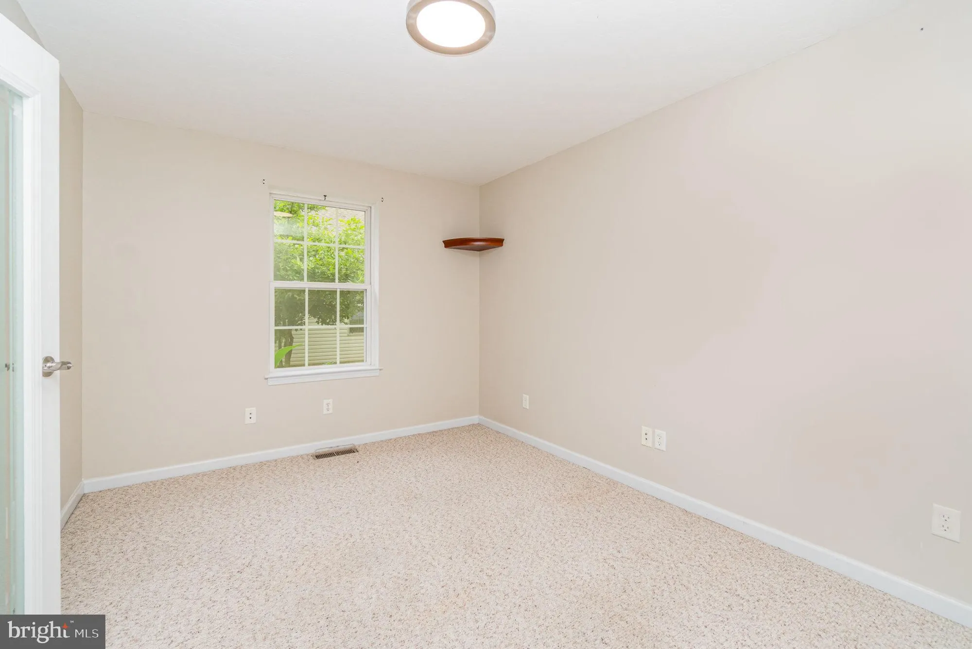 Property Slideshow image 18 of 39 | 38 lantern ln, Shippensburg, PA, 17257