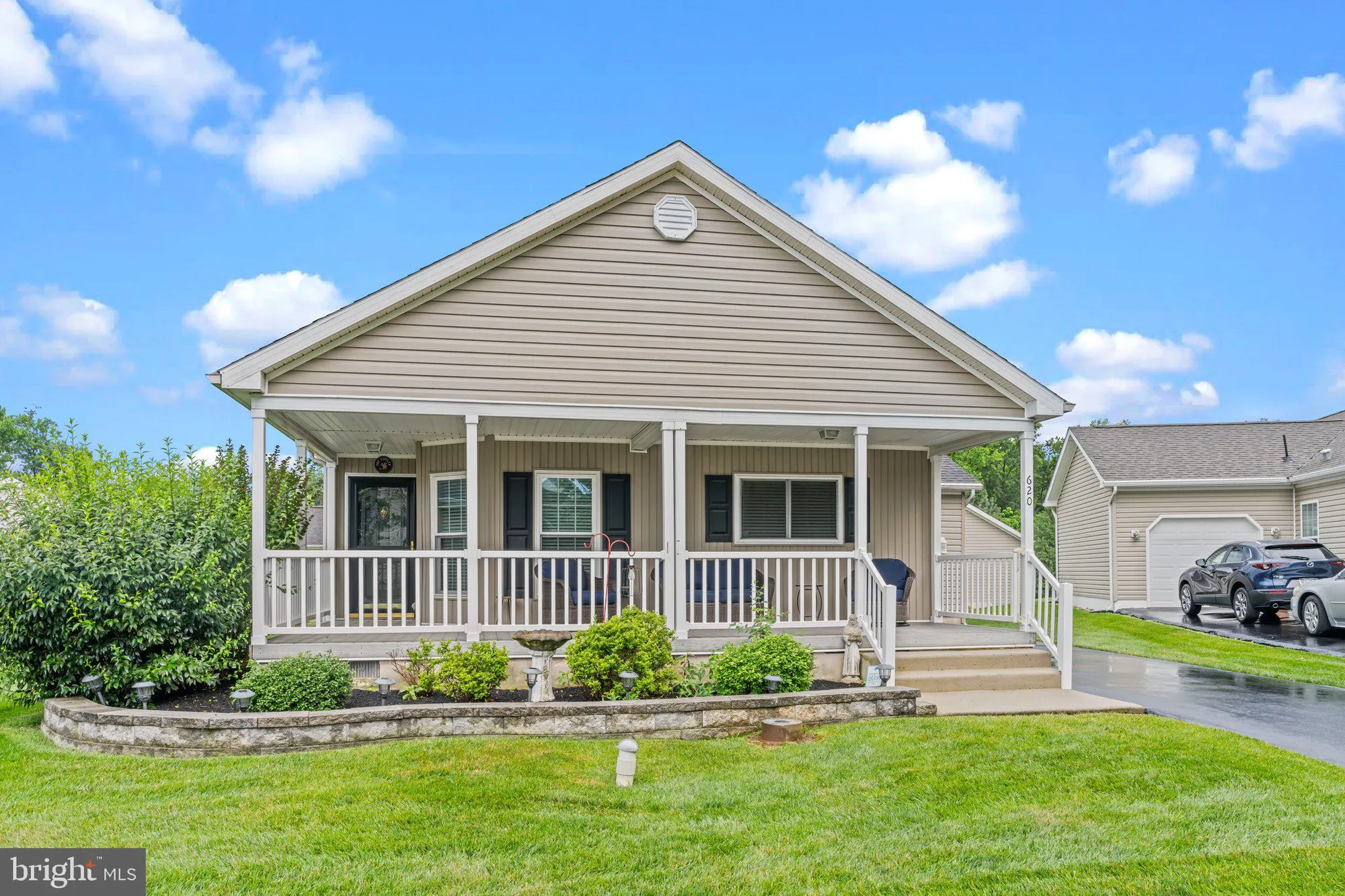 Property Slideshow image 2 of 32 | 620 eucalyptus way, Blue Bell, PA, 19422