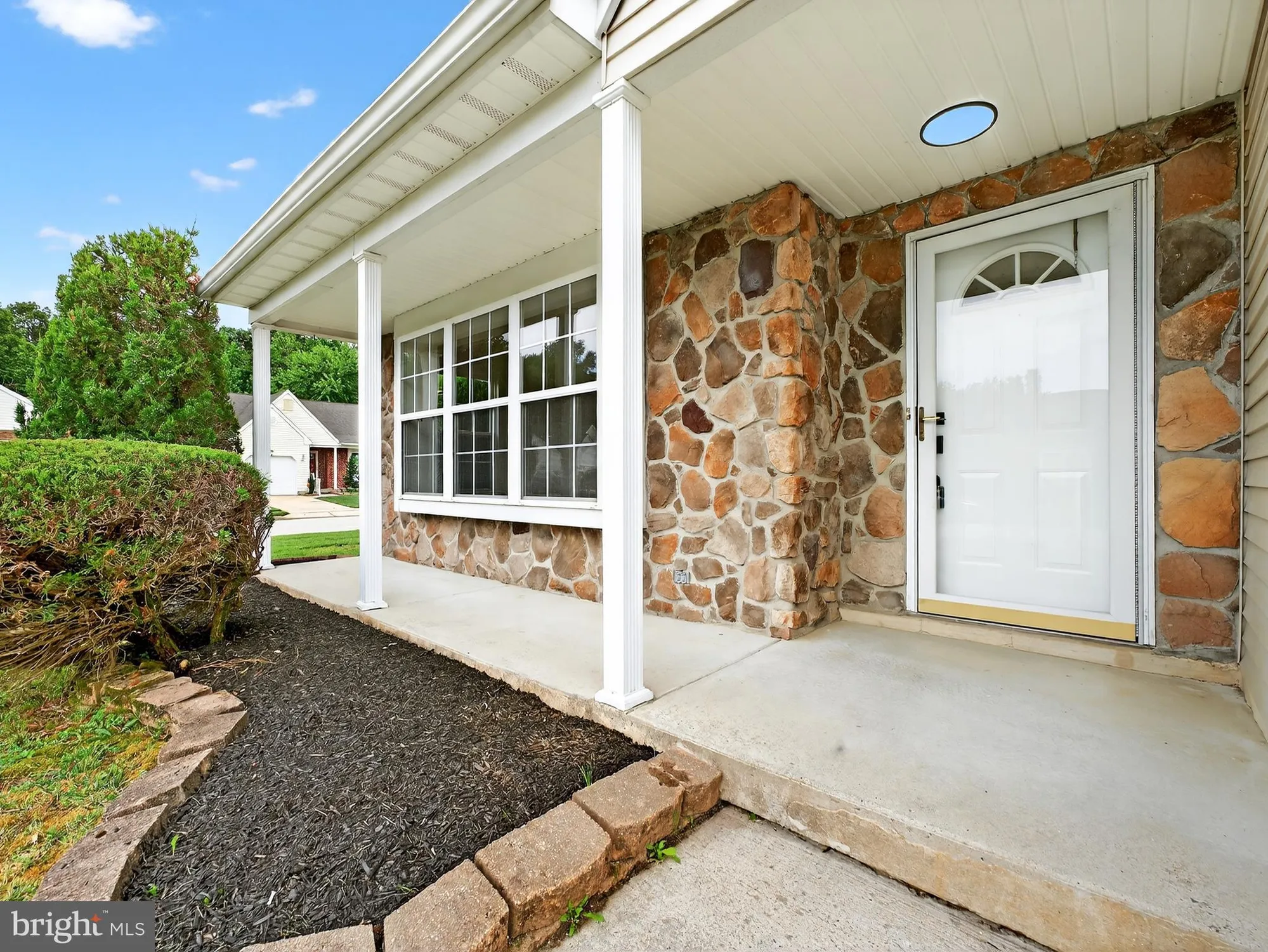 Property Slideshow image 4 of 34 | 402 paradise rd, Williamstown, NJ, 08094