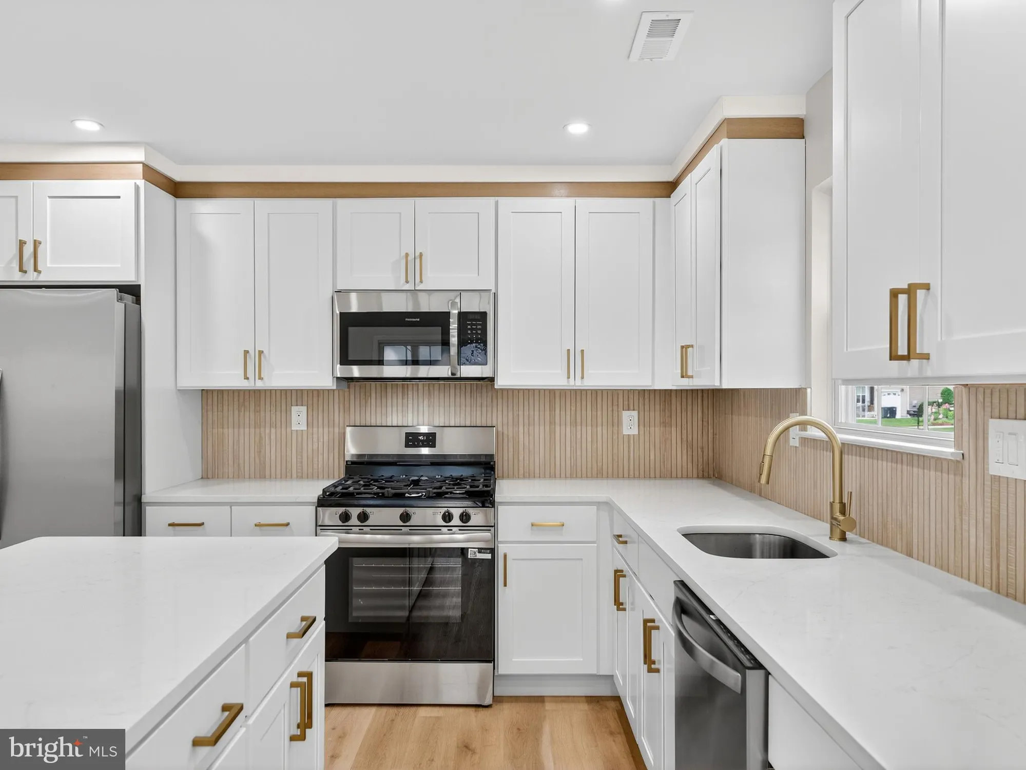 Property Slideshow image 13 of 34 | 402 paradise rd, Williamstown, NJ, 08094