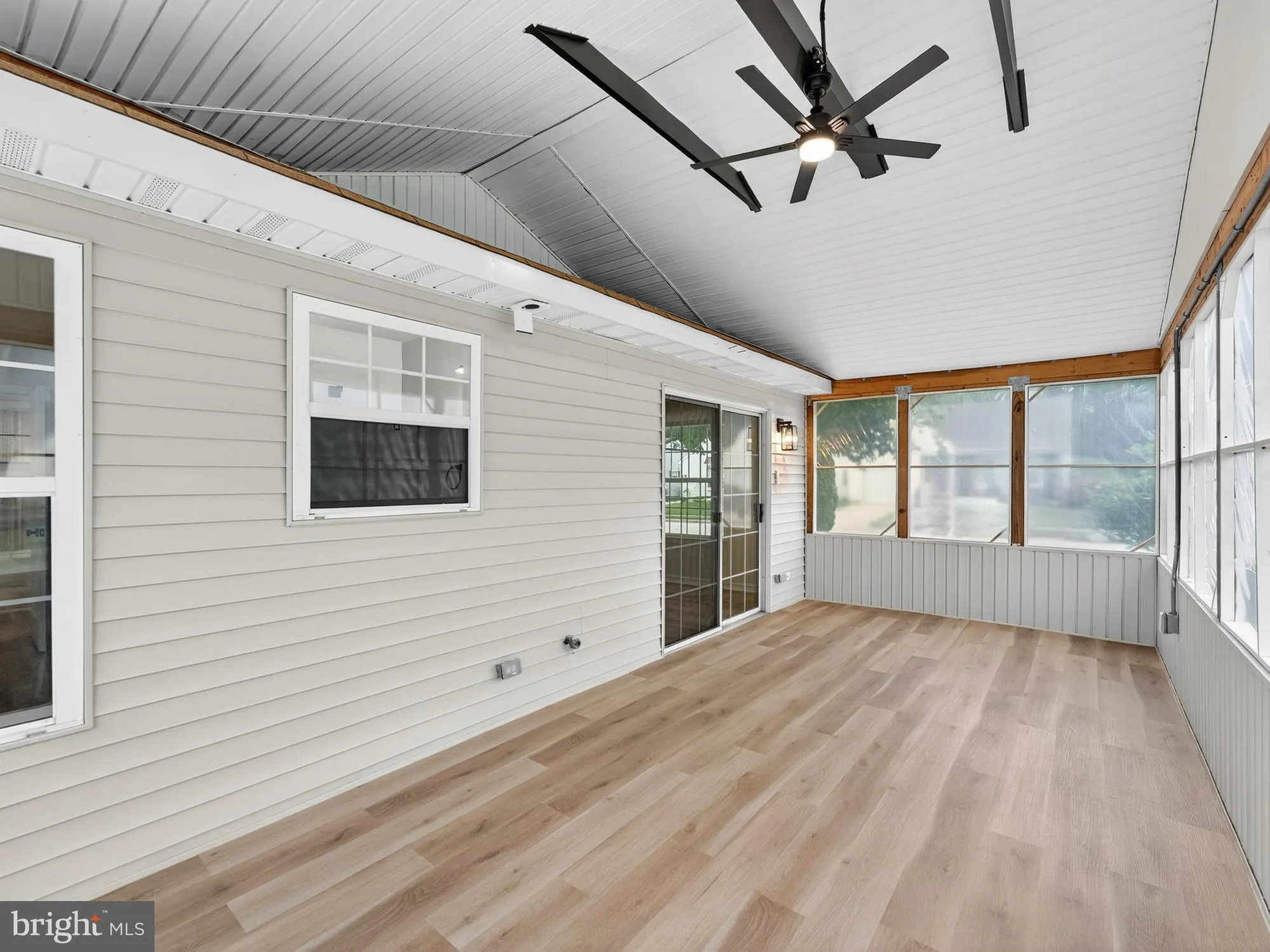 Property Slideshow image 19 of 34 | 402 paradise rd, Williamstown, NJ, 08094