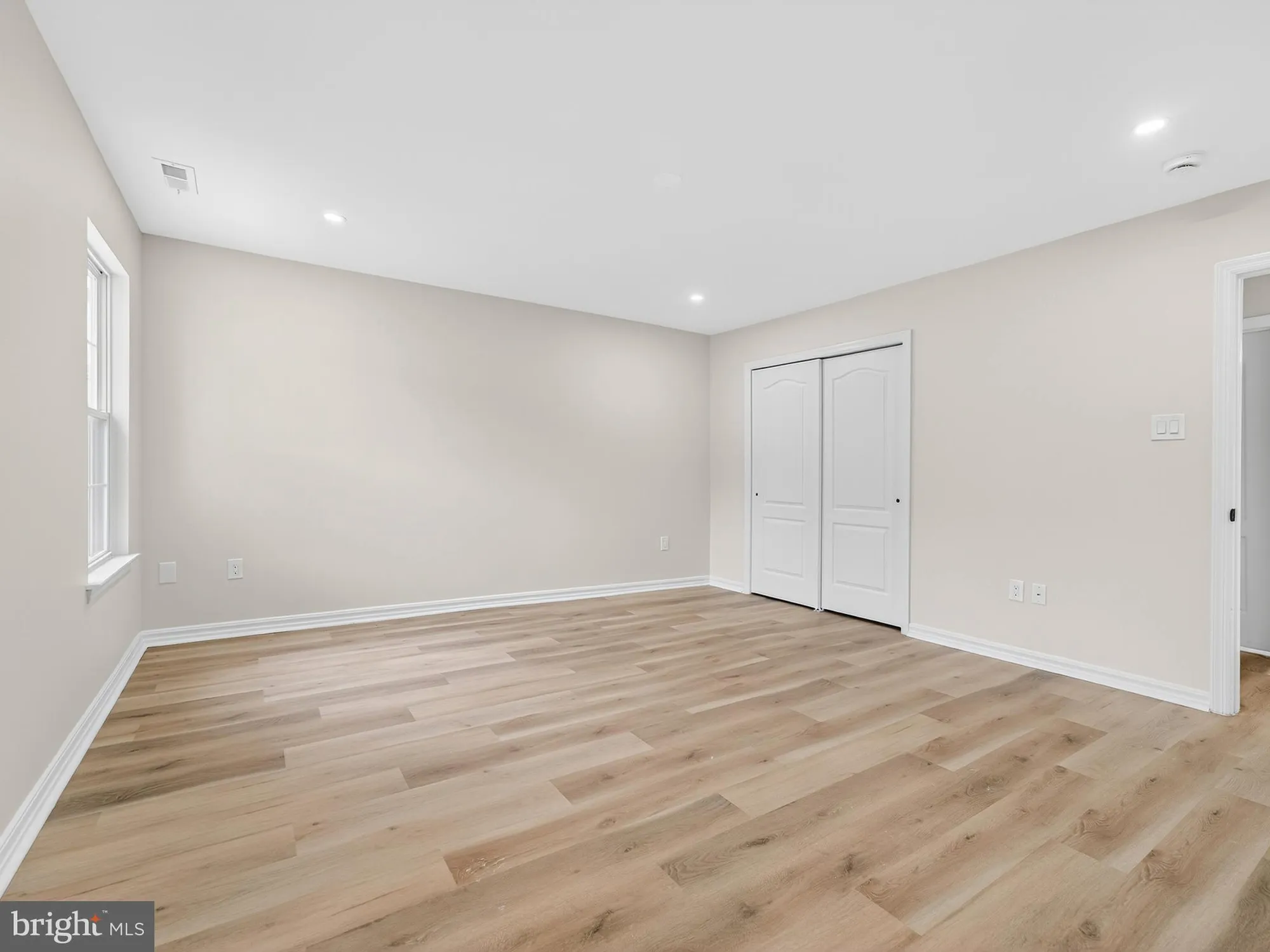 Property Slideshow image 21 of 34 | 402 paradise rd, Williamstown, NJ, 08094