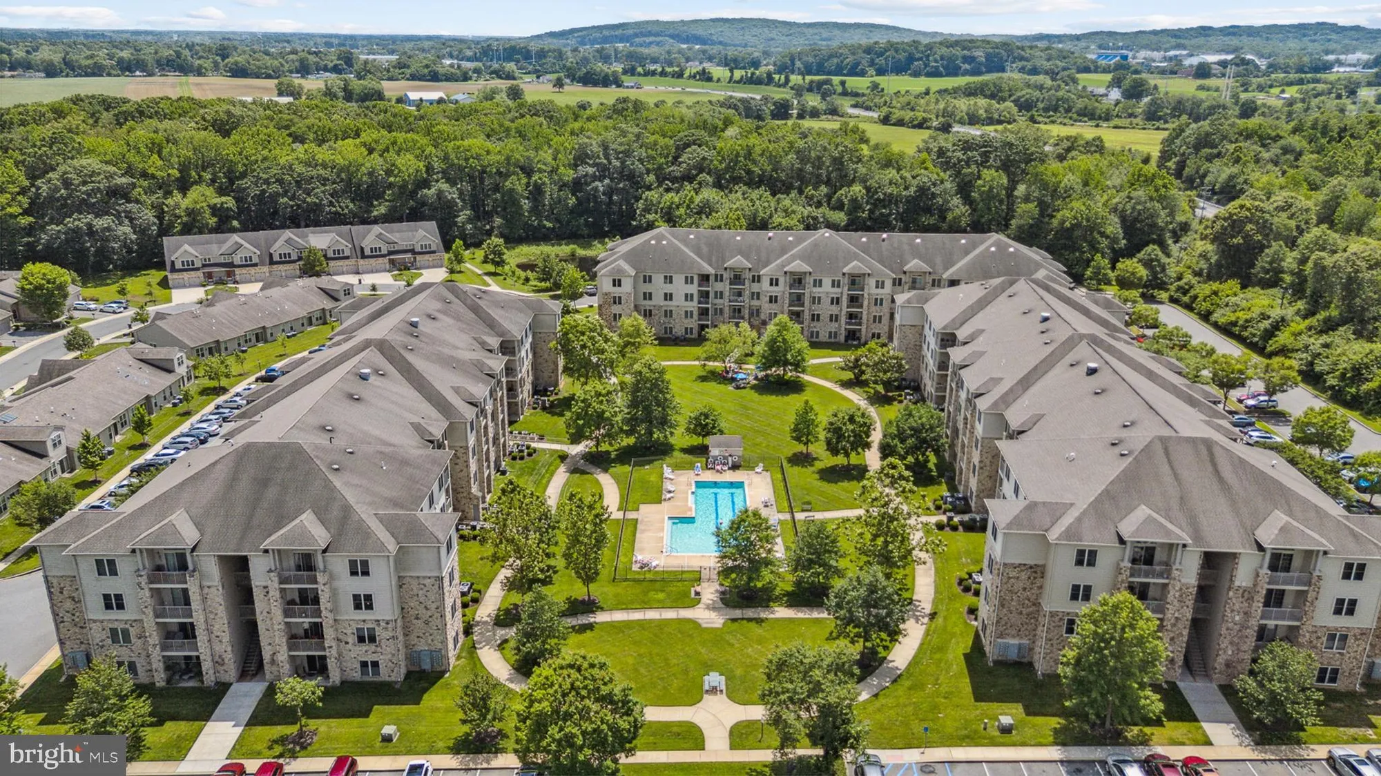 Property Slideshow image 3 of 32 | 3000 fountainview cir # 3311, Newark, DE, 19713