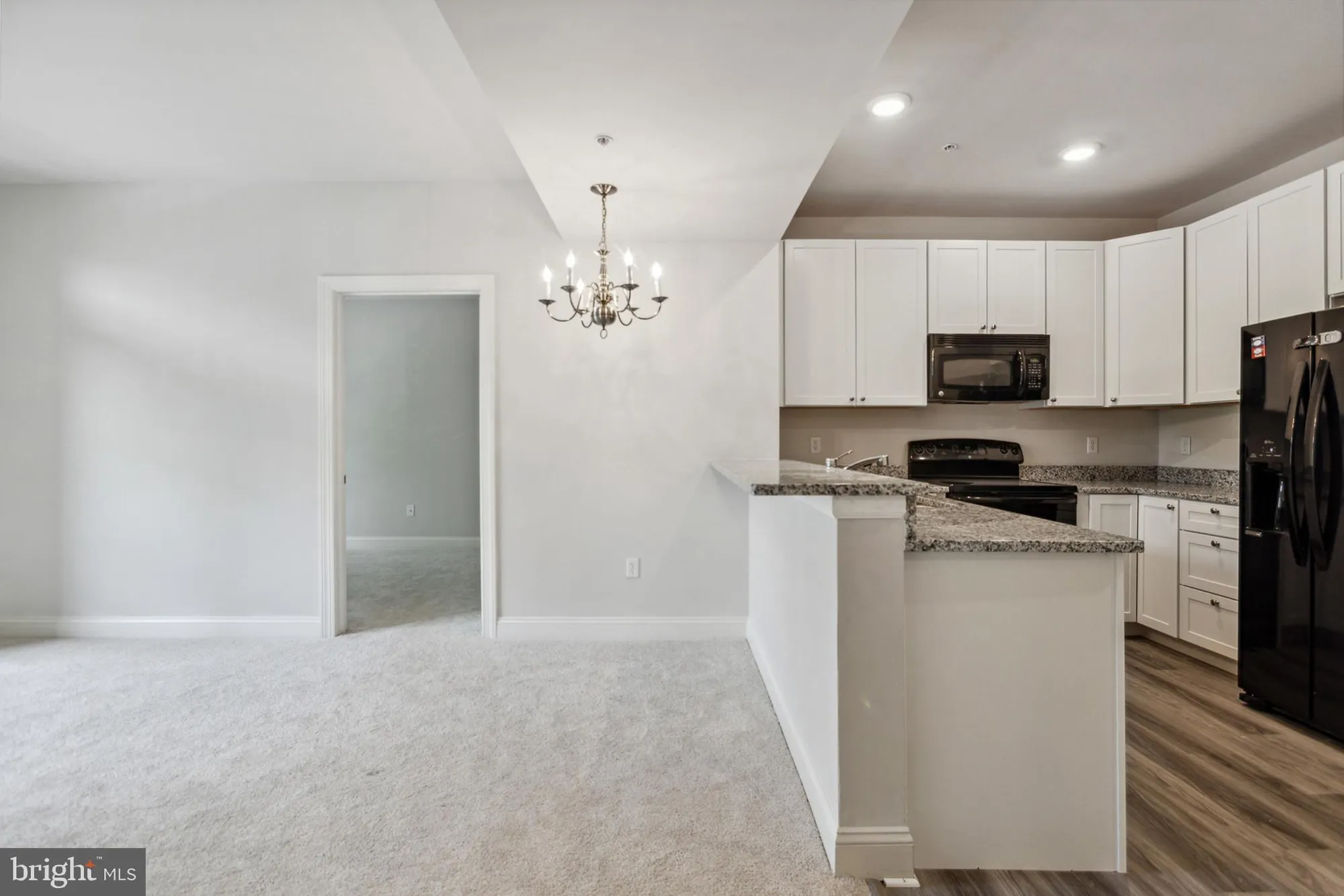 Property Slideshow image 15 of 32 | 3000 fountainview cir # 3311, Newark, DE, 19713