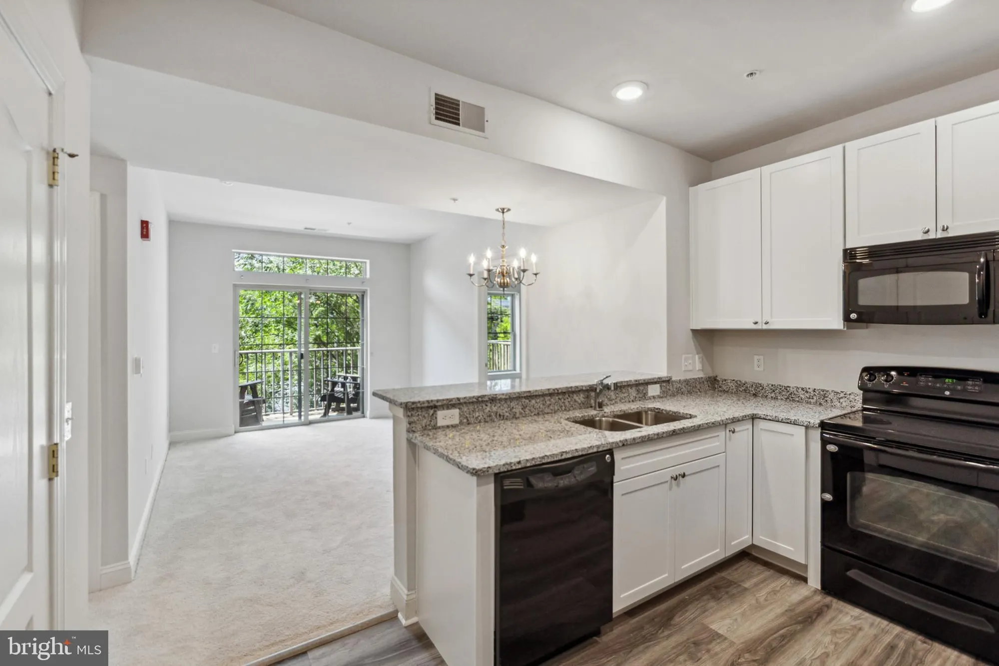 Property Slideshow image 16 of 32 | 3000 fountainview cir # 3311, Newark, DE, 19713