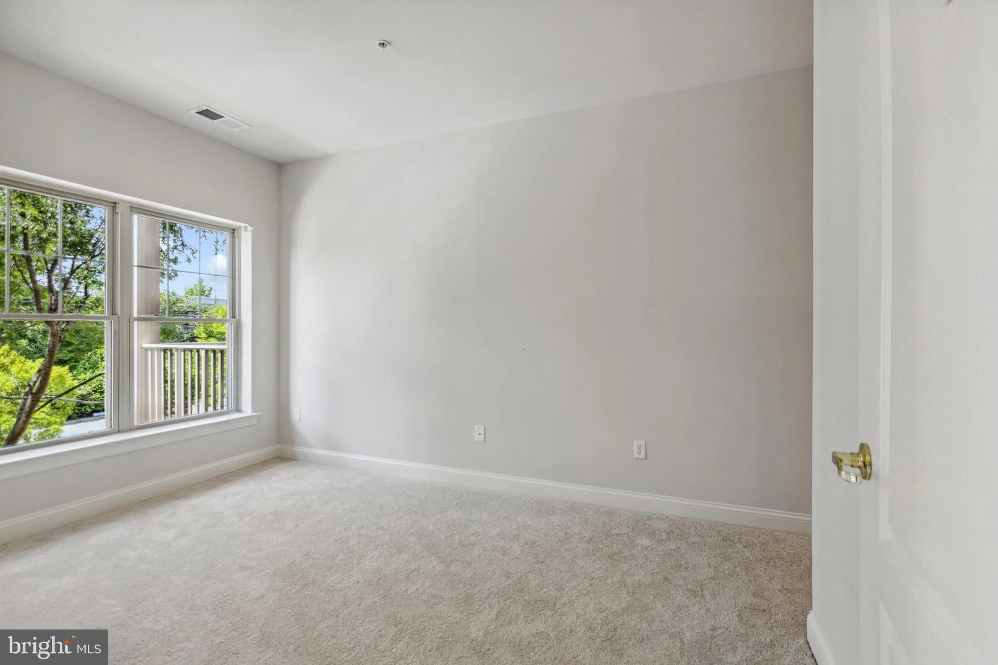 Property Slideshow image 23 of 32 | 3000 fountainview cir # 3311, Newark, DE, 19713