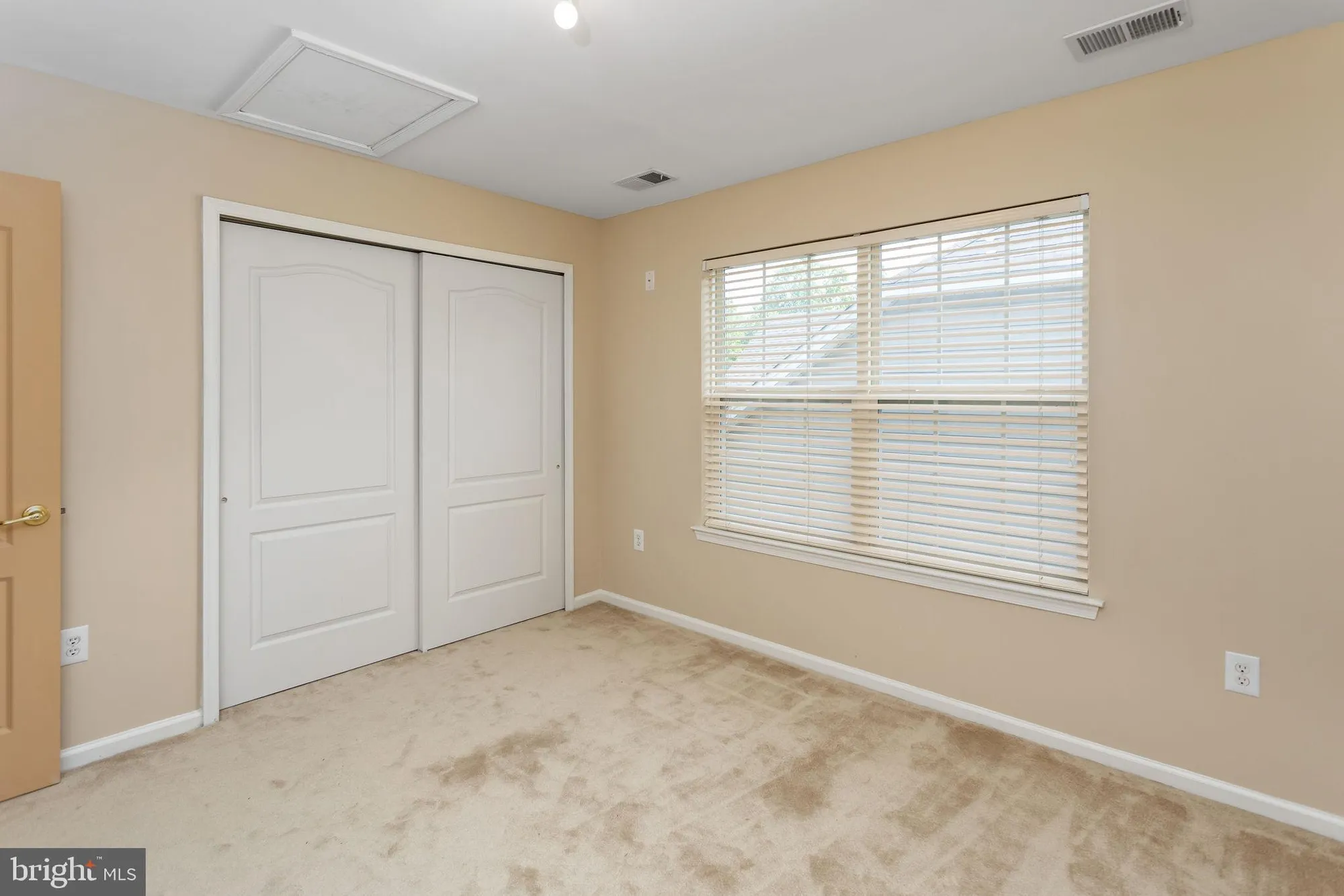 Property Slideshow image 21 of 39 | 37 monte carlo dr, Hamilton, NJ, 08691