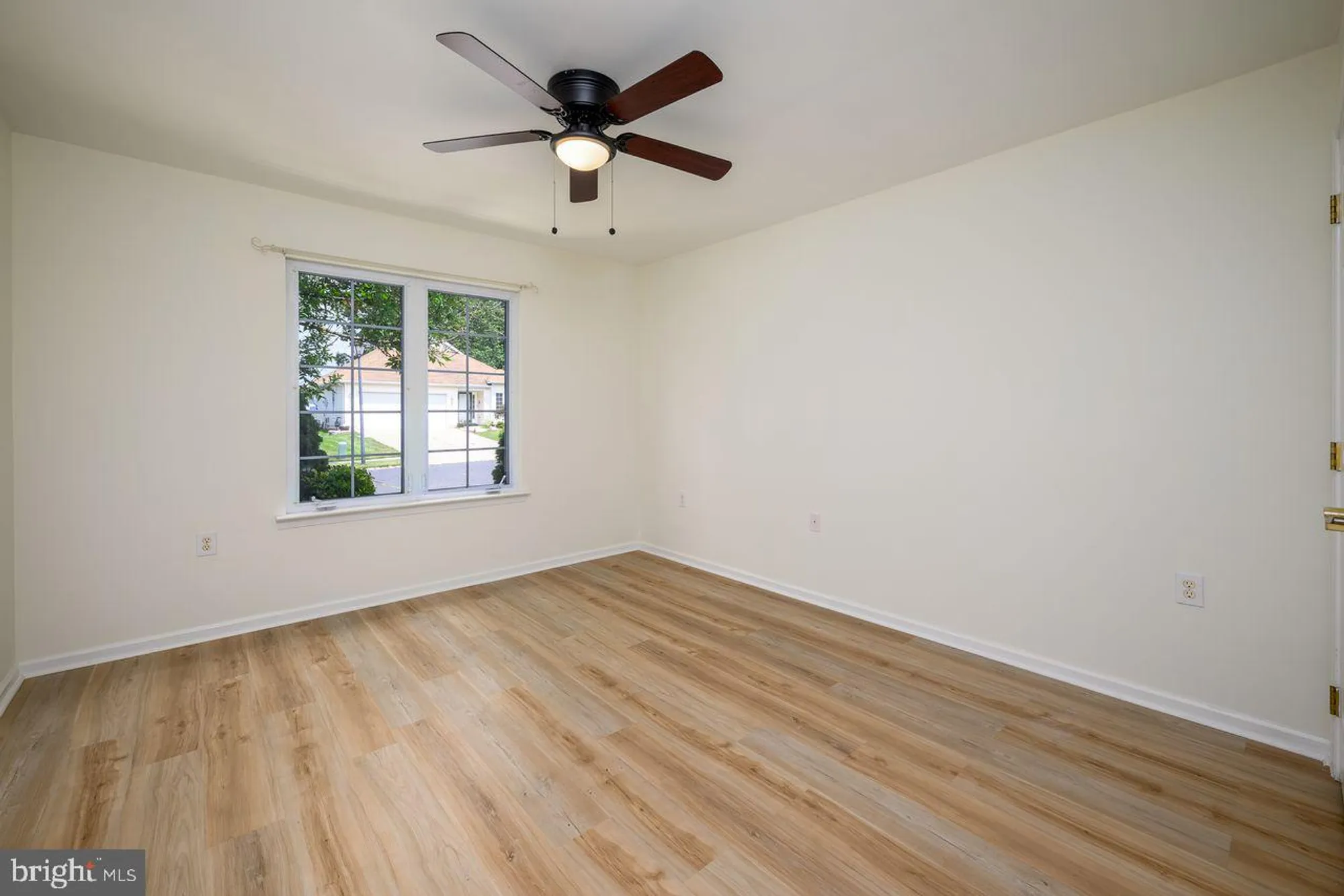 Property Slideshow image 16 of 51 | 4 penny ln, Jackson, NJ, 08527