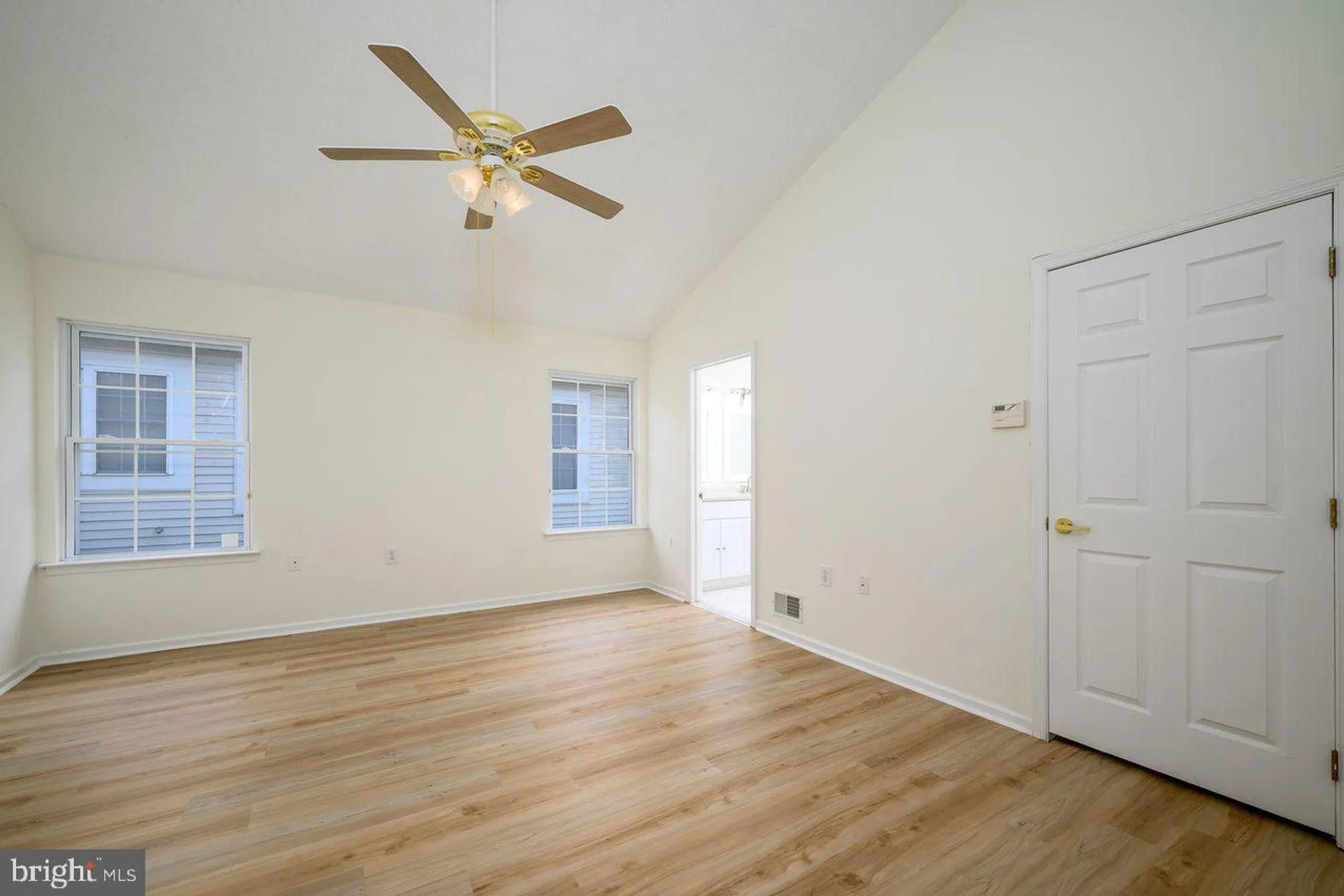 Property Slideshow image 23 of 51 | 4 penny ln, Jackson, NJ, 08527