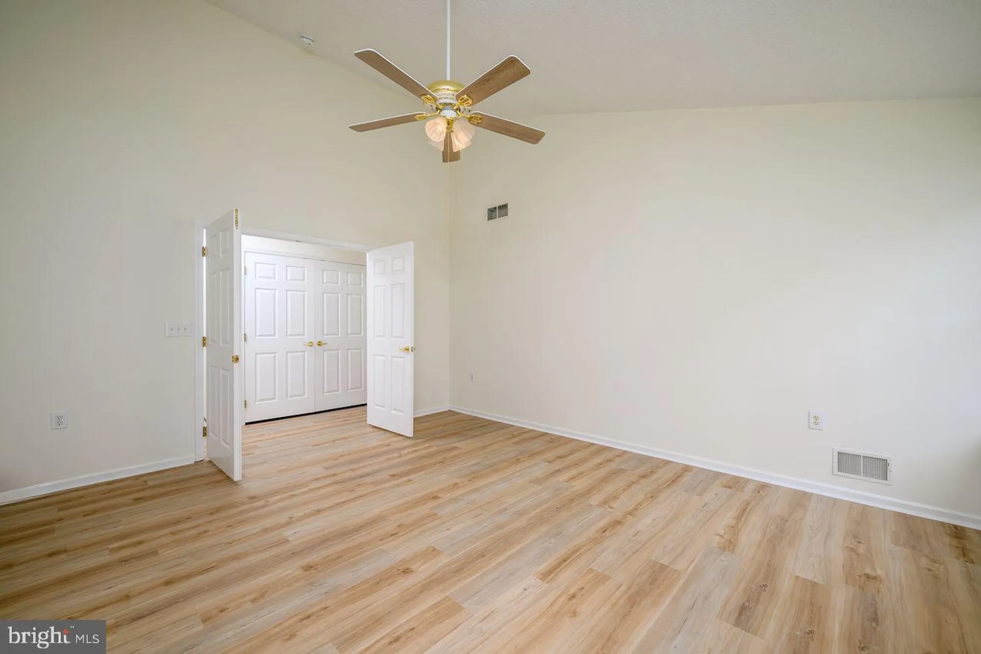 Property Slideshow image 28 of 51 | 4 penny ln, Jackson, NJ, 08527