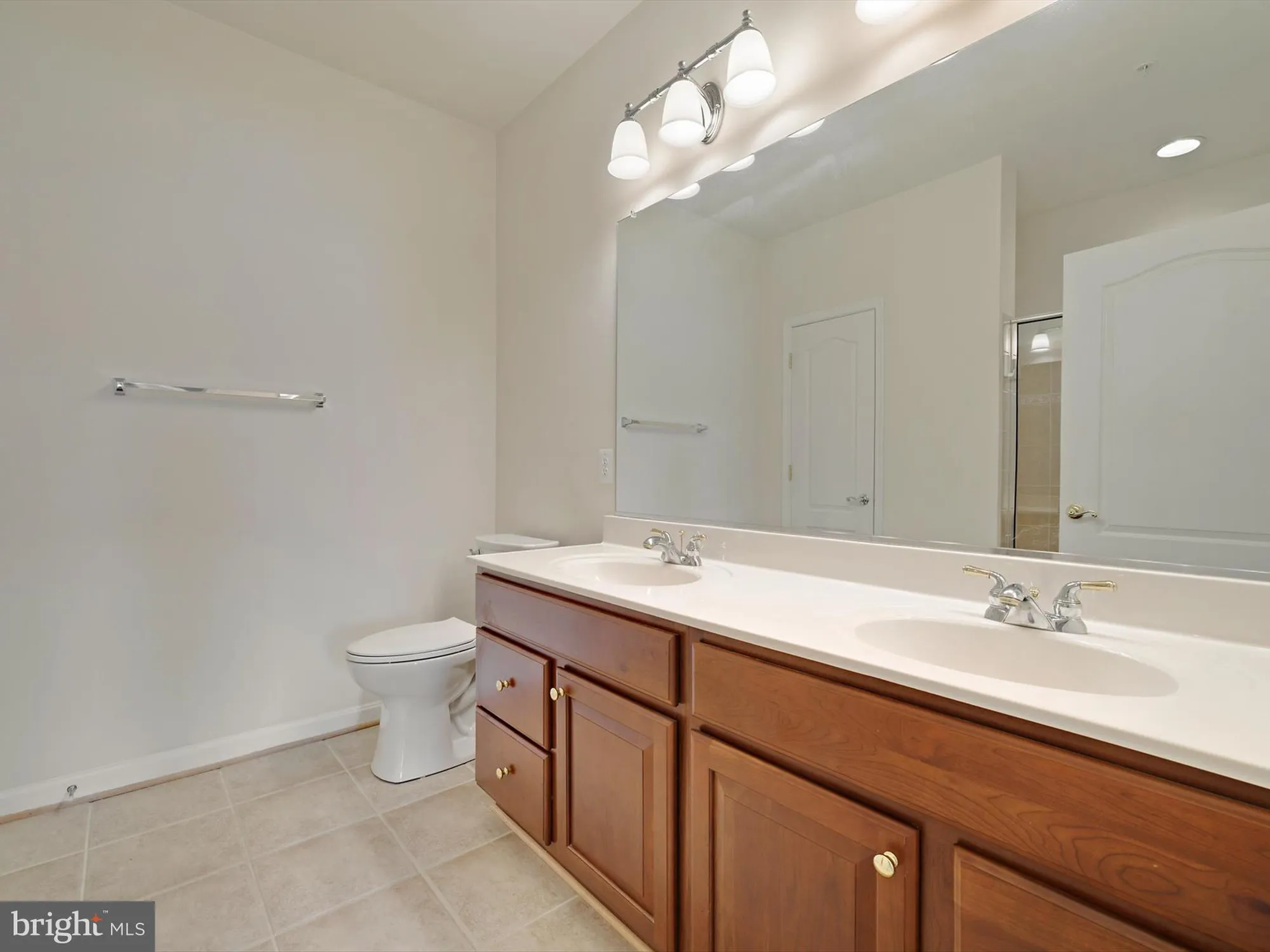 Property Slideshow image 35 of 53 | 8615 fluttering leaf trl 404, Odenton, MD, 21113