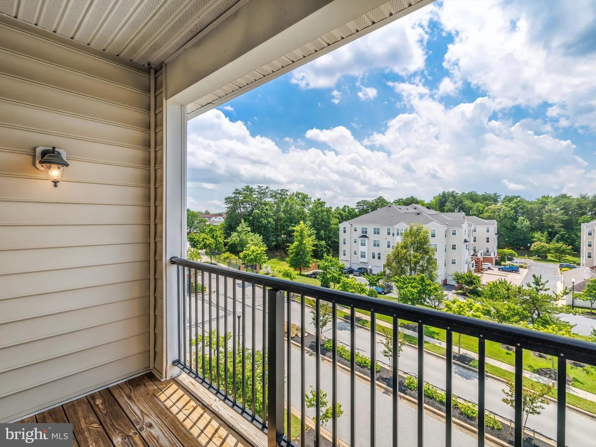 Property Slideshow image 13 of 53 | 8615 fluttering leaf trl 404, Odenton, MD, 21113