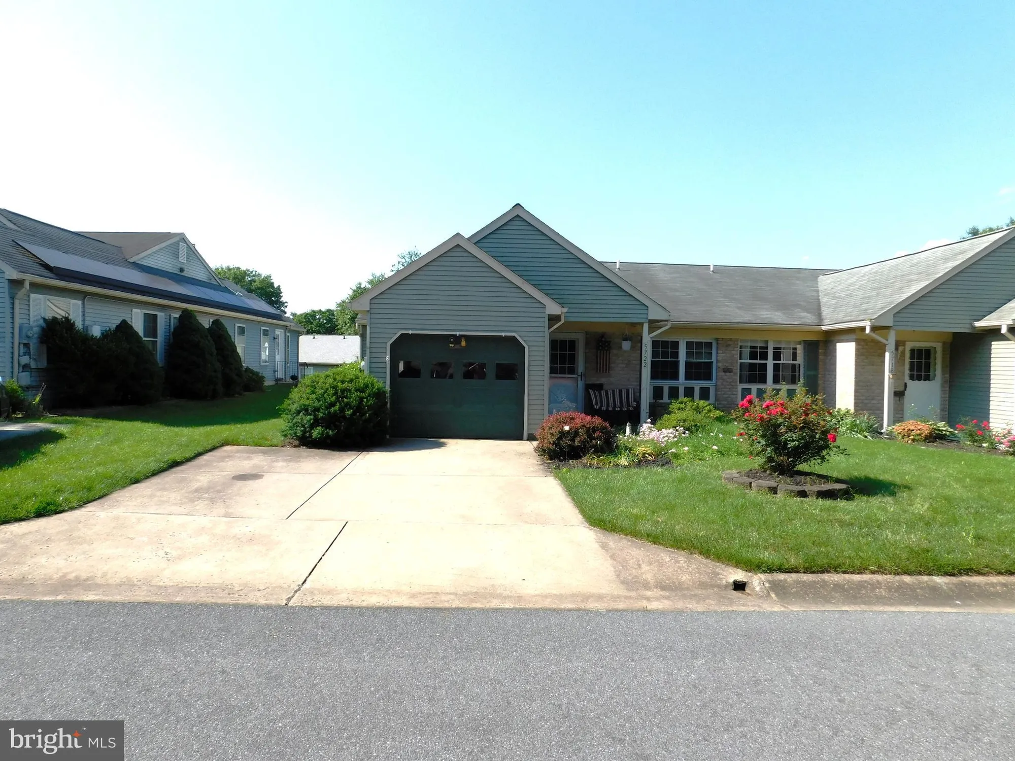 Property Slideshow image 2 of 18 | 5722 box elder ct, Frederick, MD, 21703