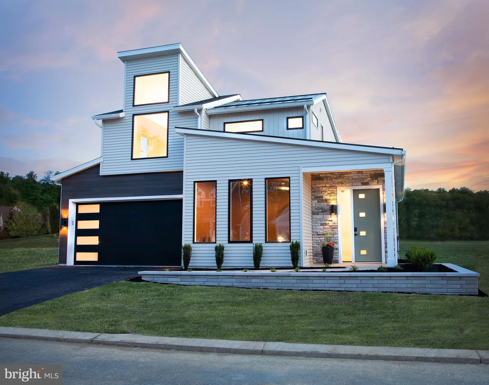 Property Slideshow image 1 of 44 | 1212 mosaic dr # 411, Lebanon, PA, 17042