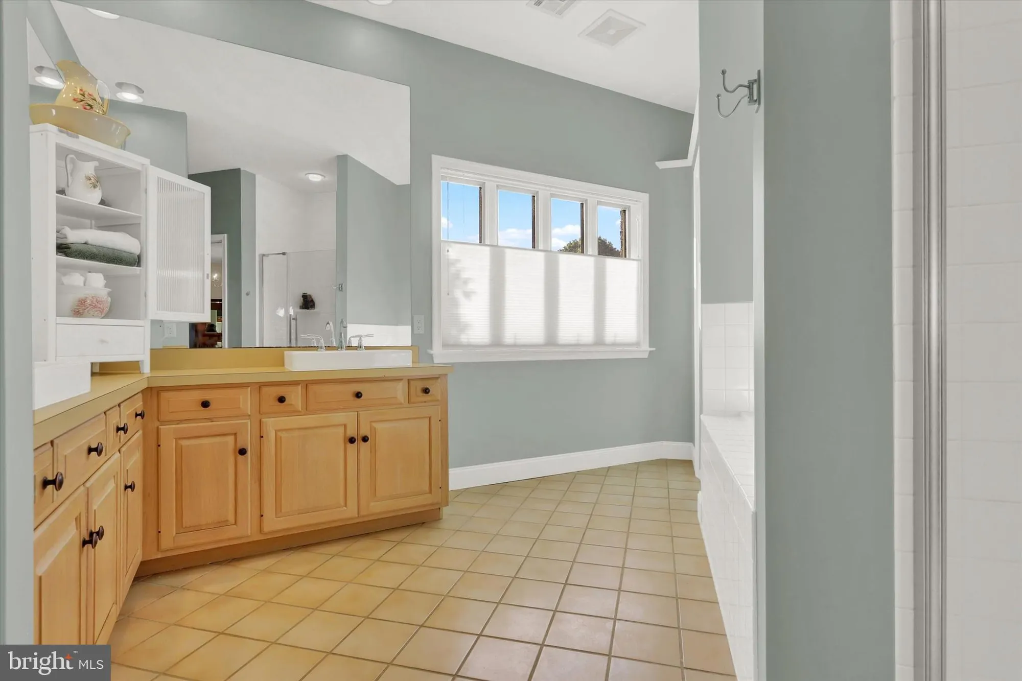 Property Slideshow image 13 of 29 | 6357 9th vw, Fayetteville, PA, 17222