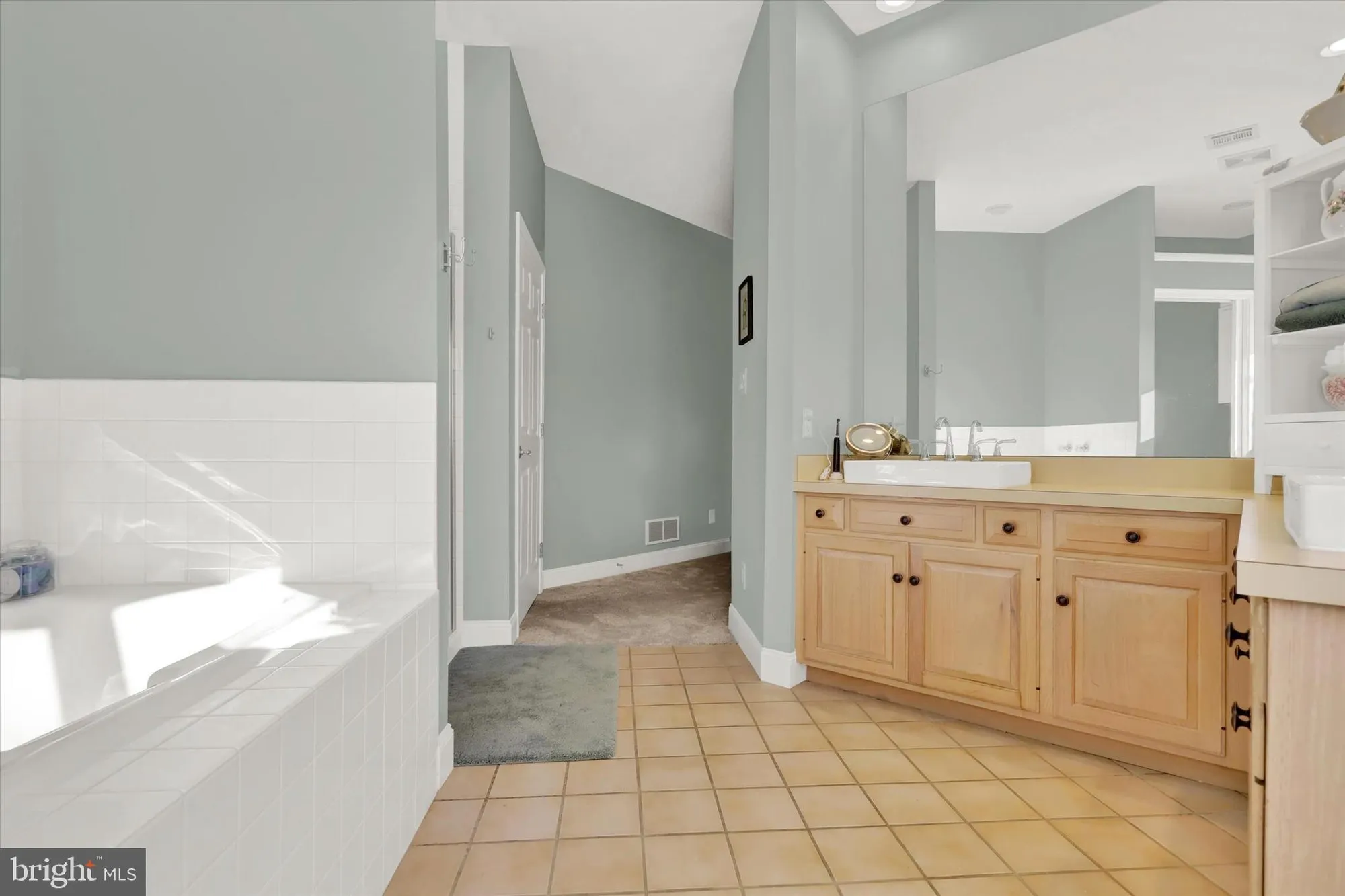 Property Slideshow image 14 of 29 | 6357 9th vw, Fayetteville, PA, 17222