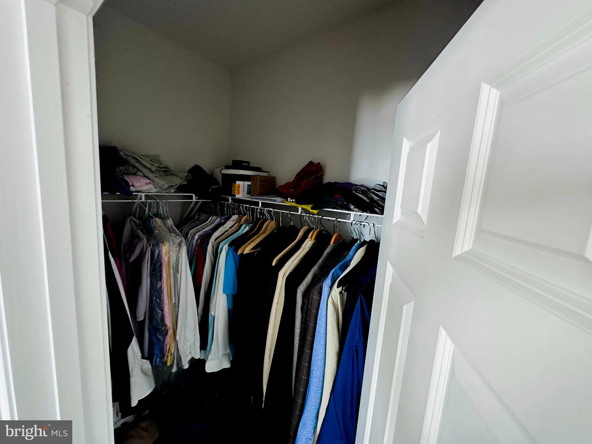 Property Slideshow image 17 of 30 | 18989 coral reef sq, Leesburg, VA, 20176