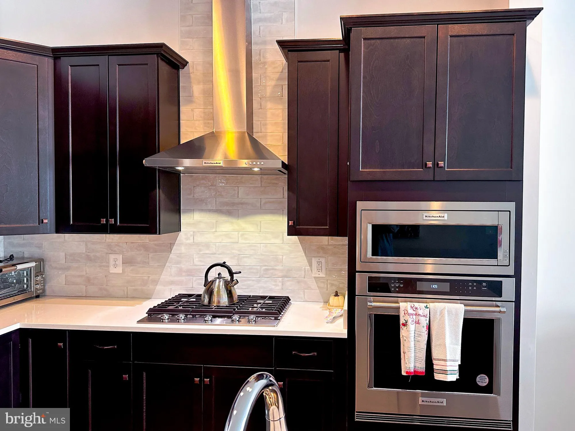 Property Slideshow image 10 of 30 | 18989 coral reef sq, Leesburg, VA, 20176