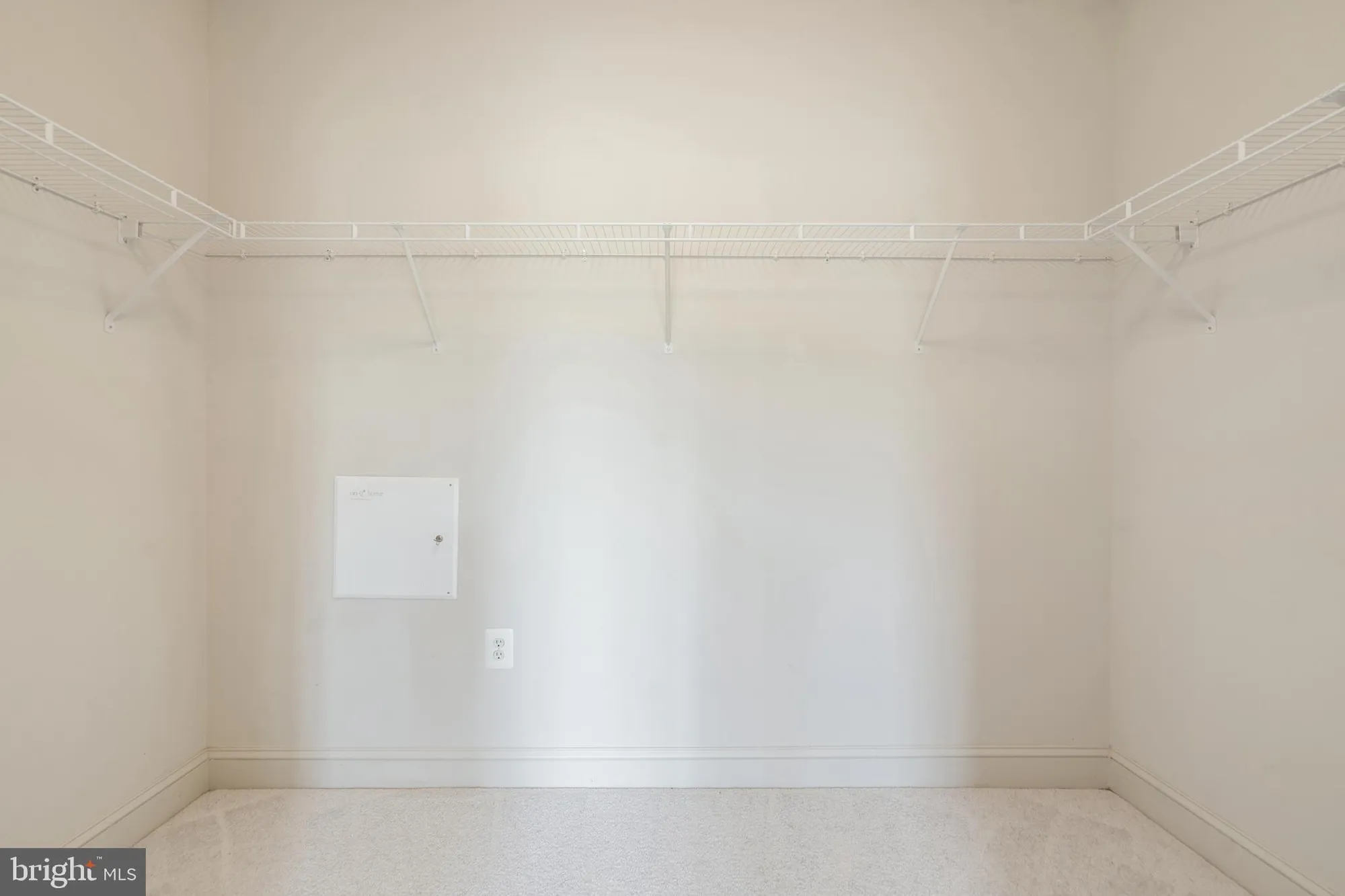 Property Slideshow image 14 of 30 | 6704 holly farm ln unit 109, Warrenton, VA, 20187