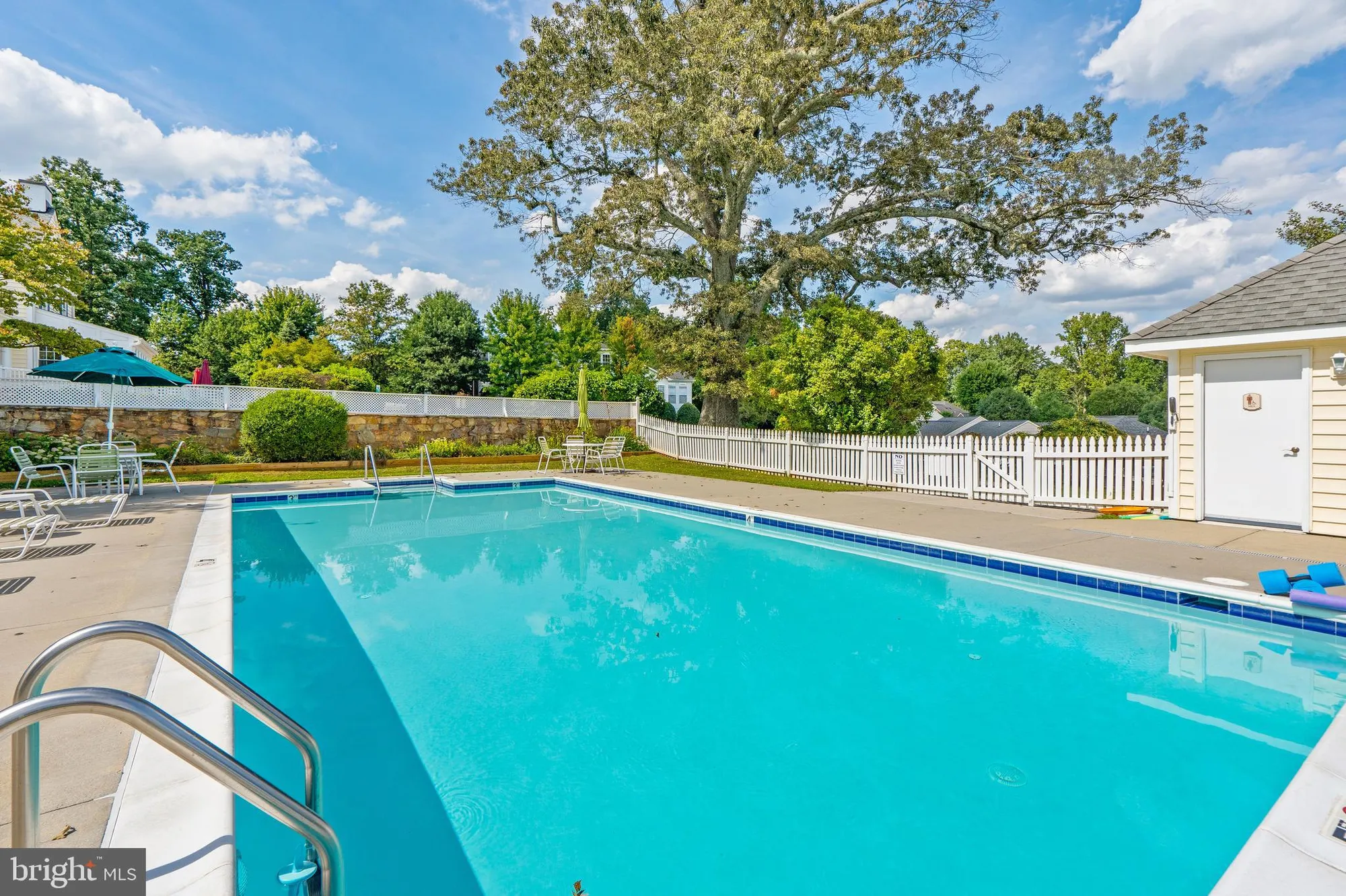 Property Slideshow image 23 of 30 | 6704 holly farm ln unit 109, Warrenton, VA, 20187